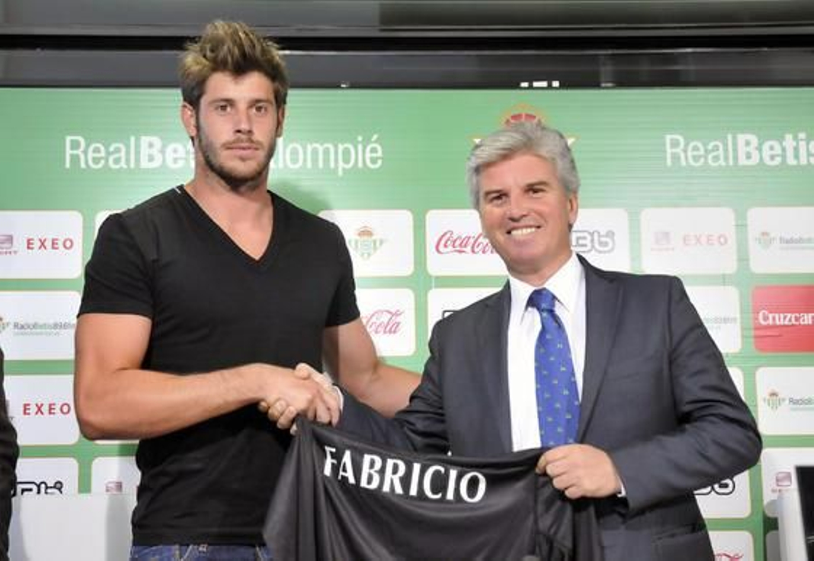 Presentación de Fabricio, el nuevo fichaje del Betis.

Foto: Juan Carlos Vázquez