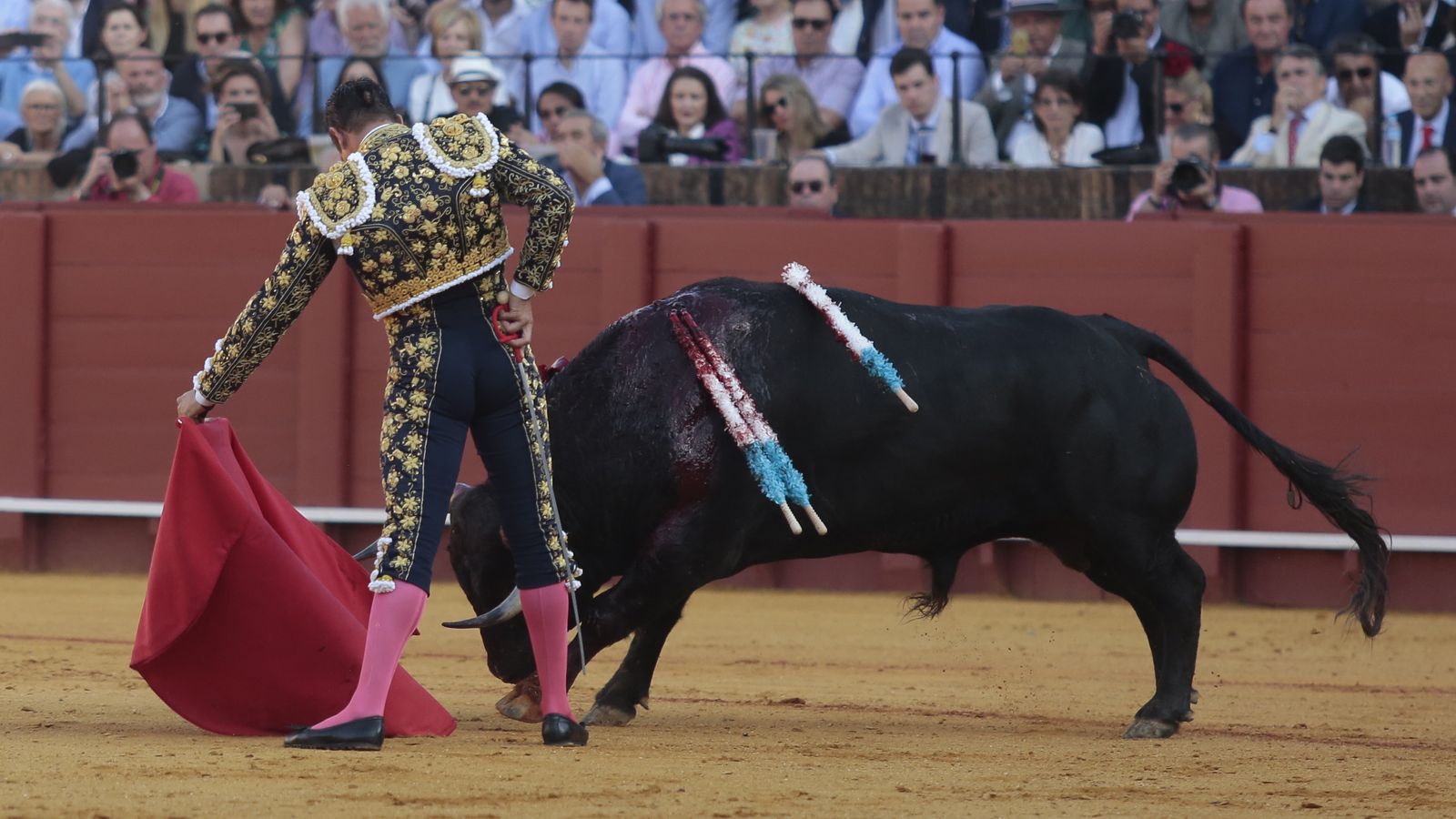 Las imágenes de la corrida del lunes de Feria