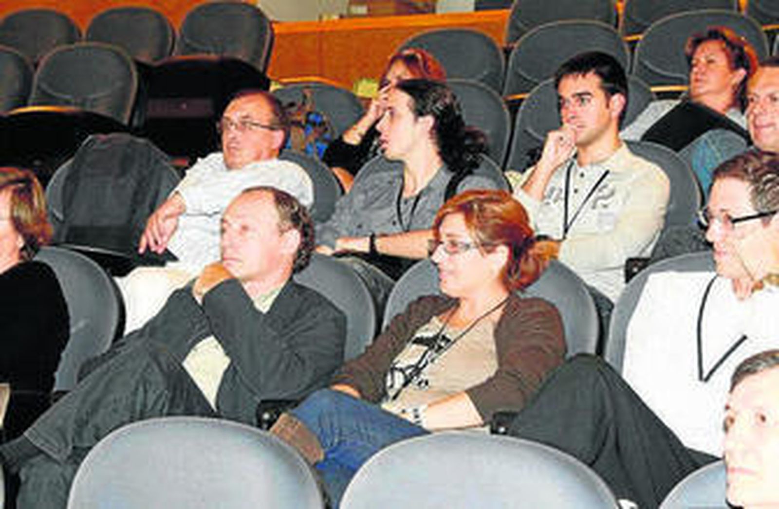 Los presentes llenaron el salón de actos del Edificio de la Salud.