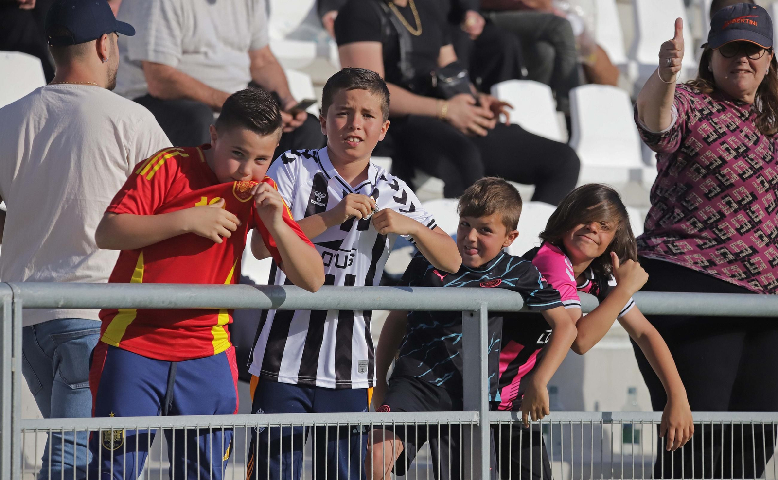 Búscate en el Ciudad de La Línea durante el Balona - Xerez Deportivo de Segunda Federación