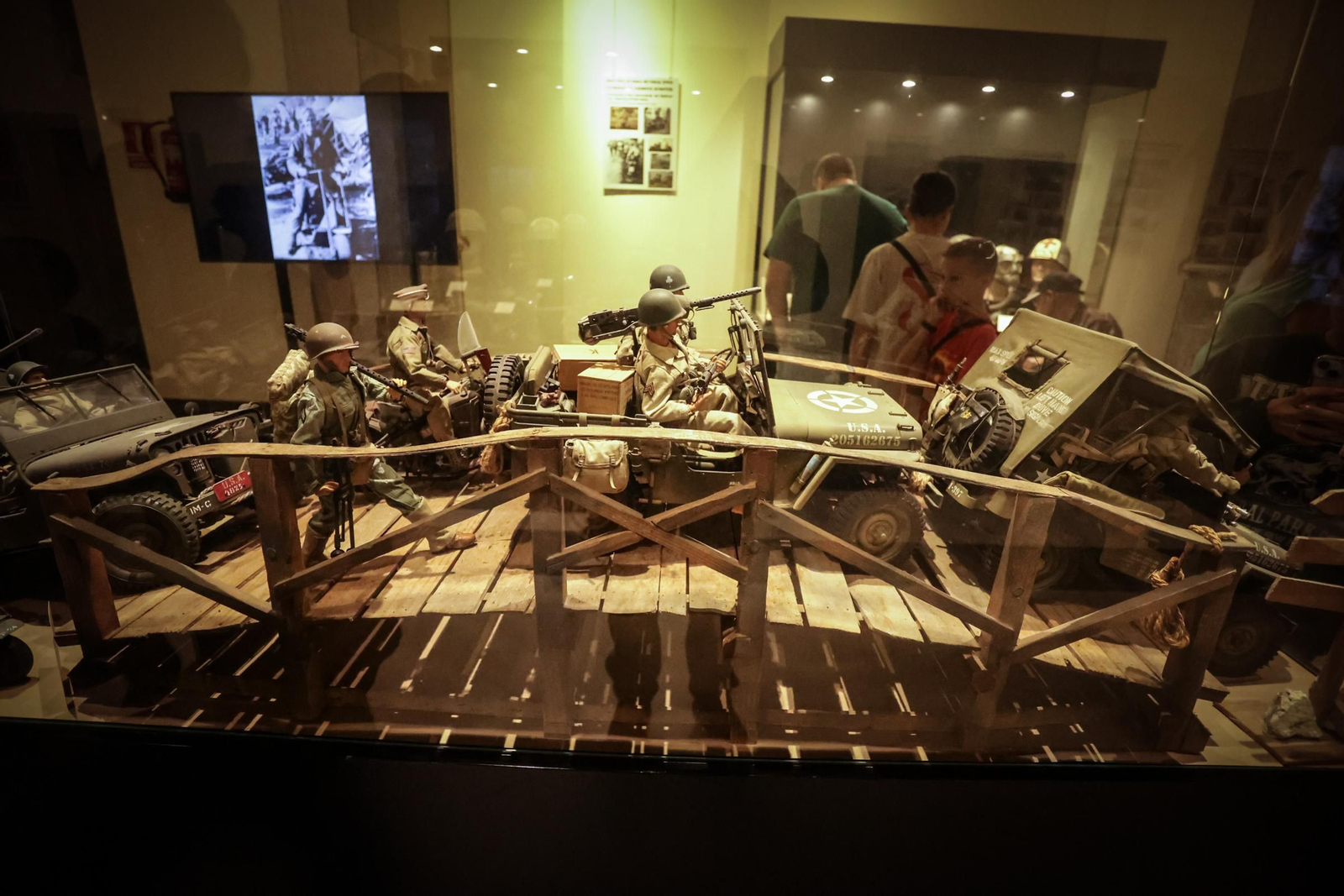Imágenes de la exposición de maquetas de la II Guerra Mundial en los Claustros de Jerez Imágenes de la exposición de maquetas de la II Guerra Mundial en los Claustros de Jerez