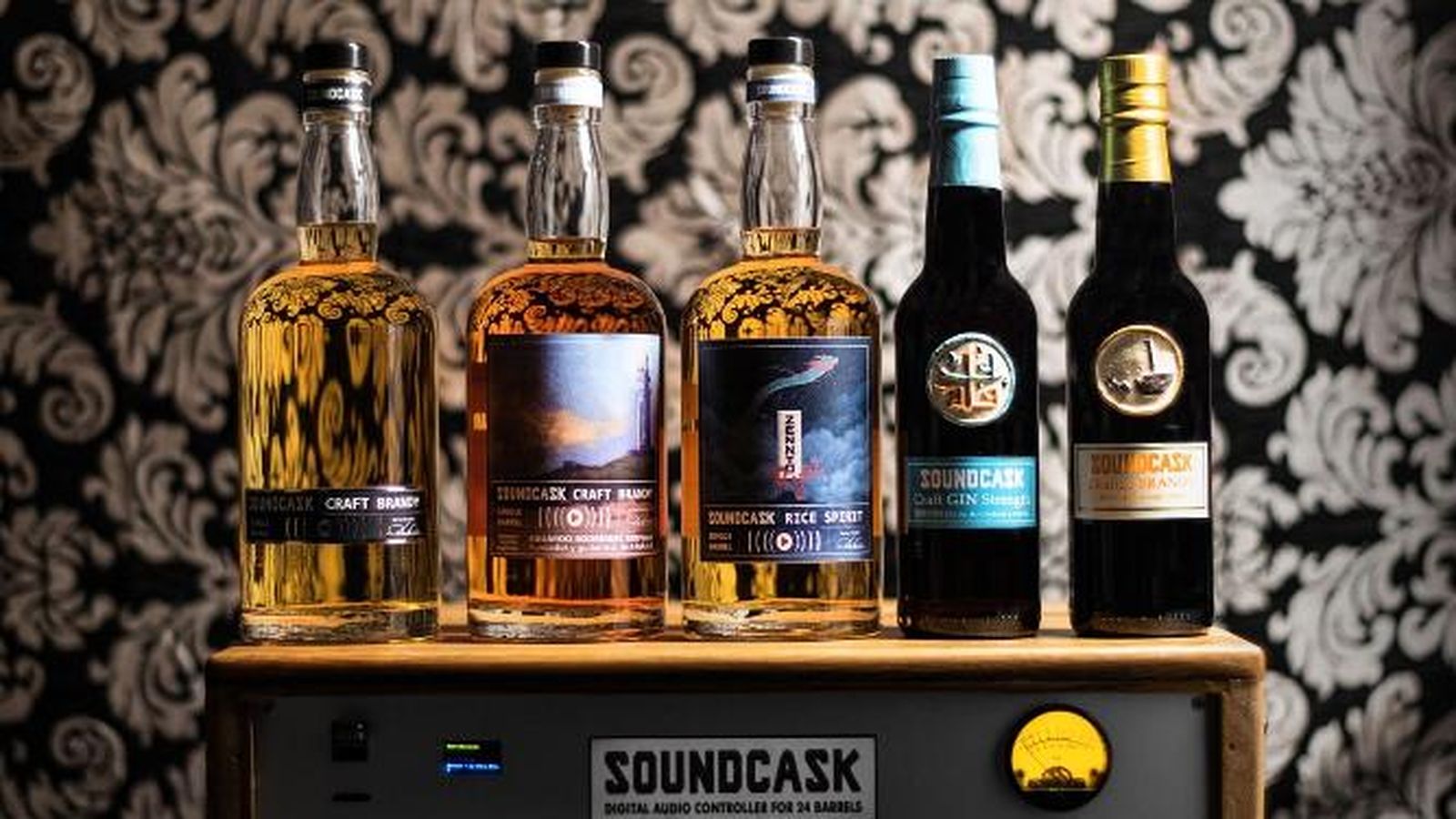 Las botellas del proyecto Soundcask de Weisshorn Destilería.
