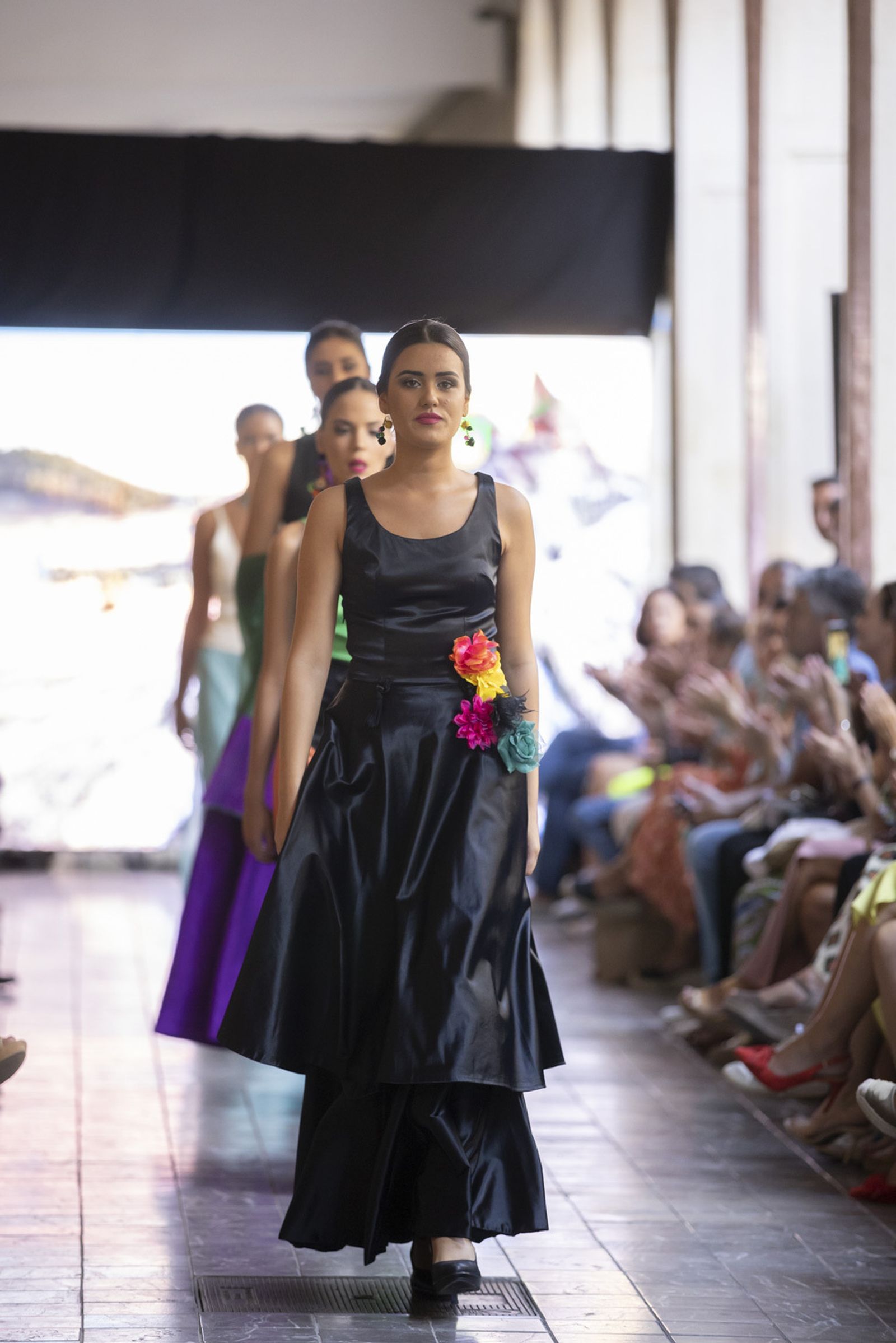 Imágenes del desfile 'Huelva provincia de moda' en la Gran Vía