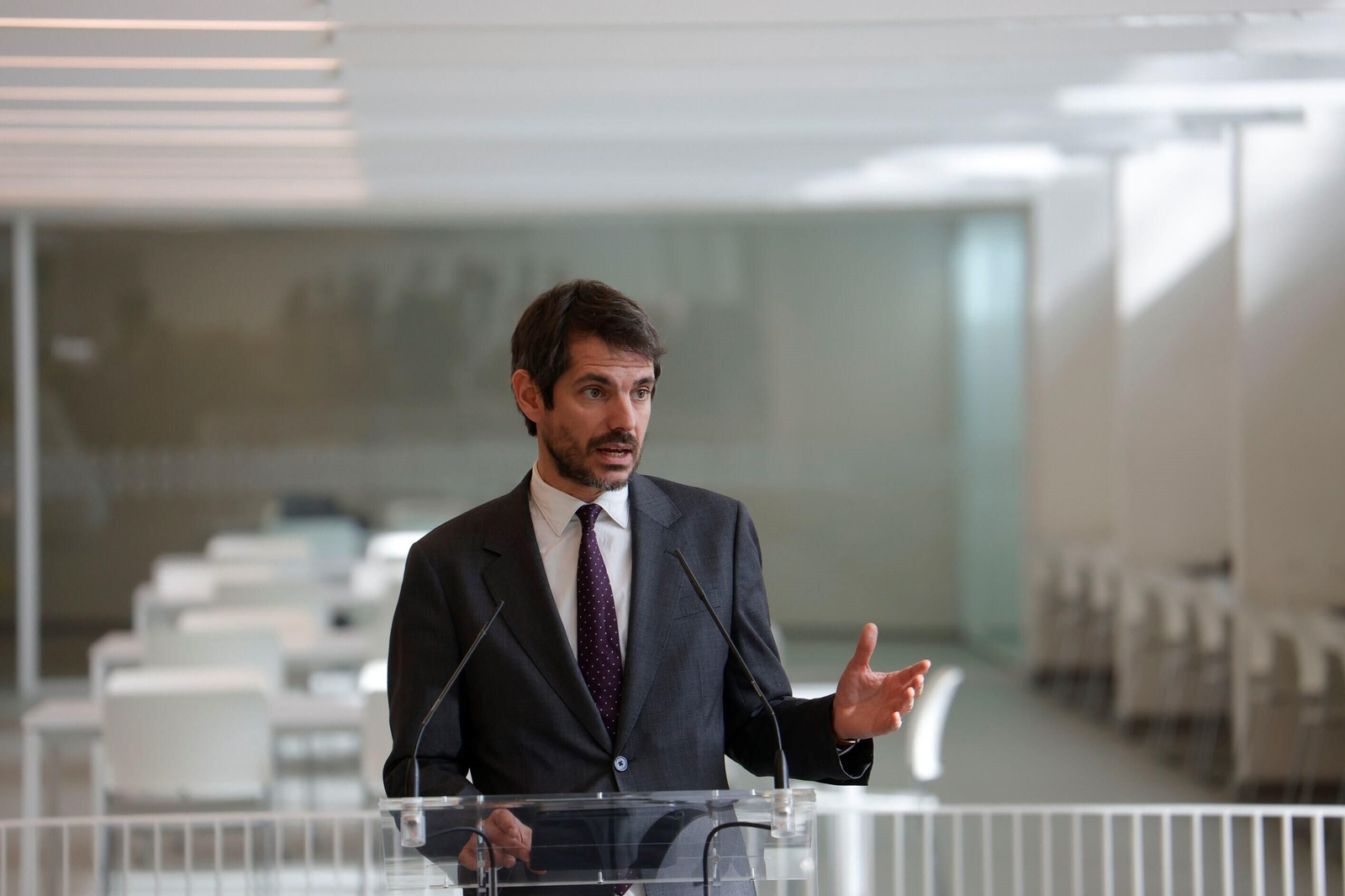 La inauguración de la Biblioteca Grupo Cántico de Córdoba, en imágenes