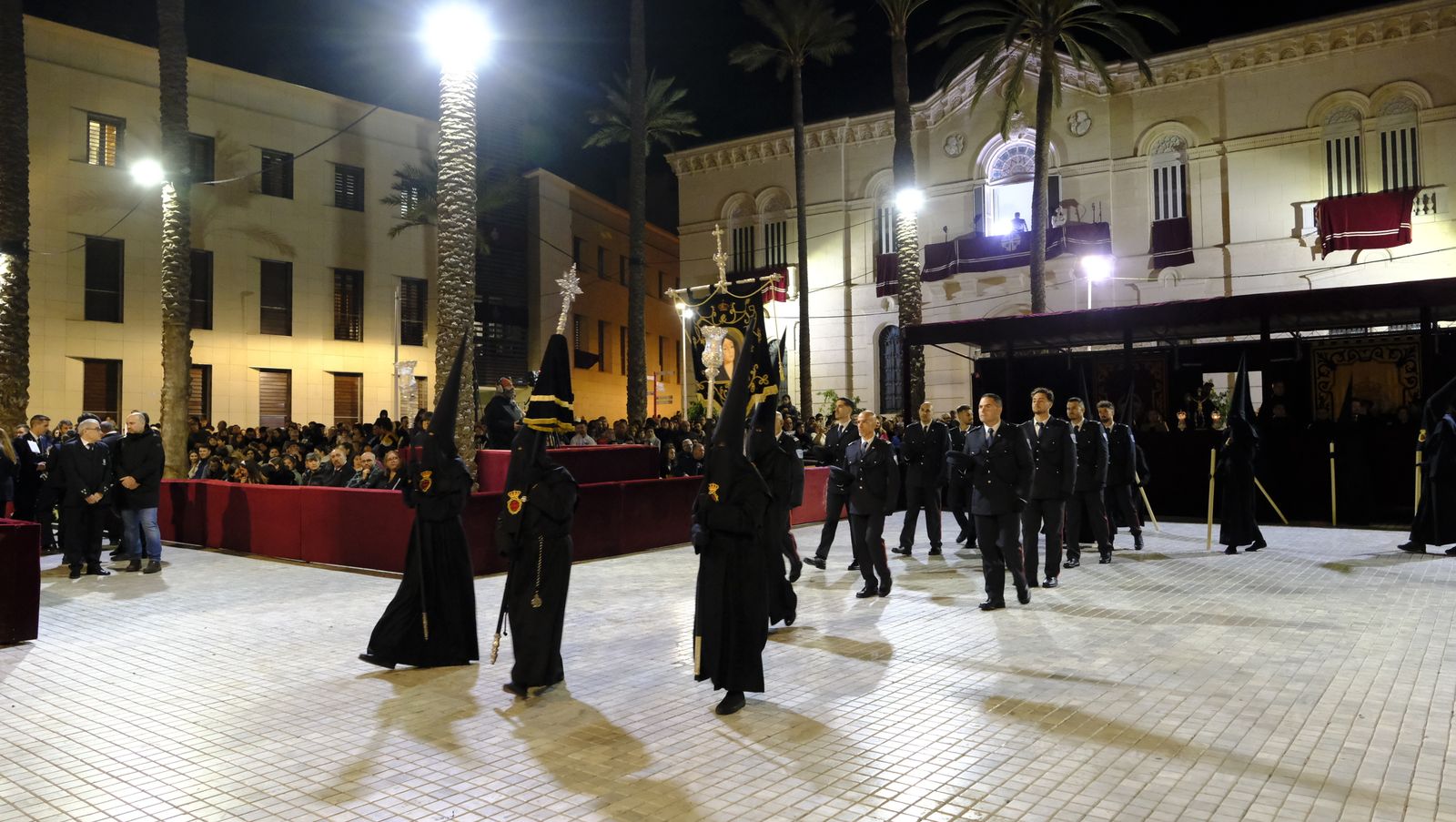 Las mejores imágenes del Santo Sepulcro, en Almería