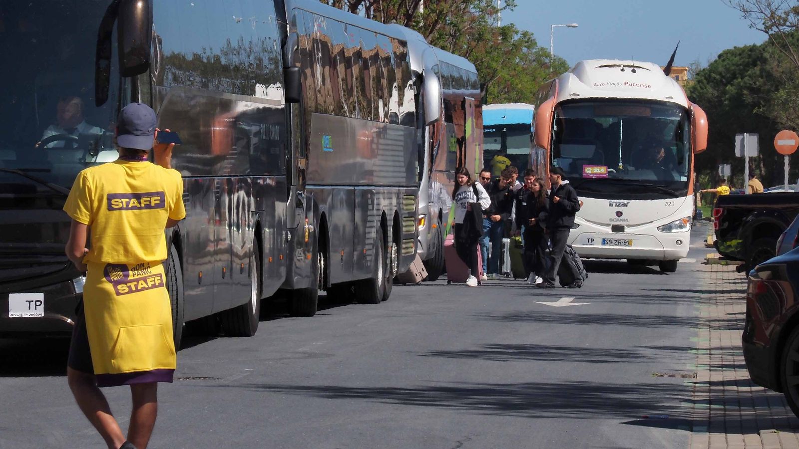Los estudiantes han llegado en centenares de autobuses procedentes de todos los puntos de Portugal