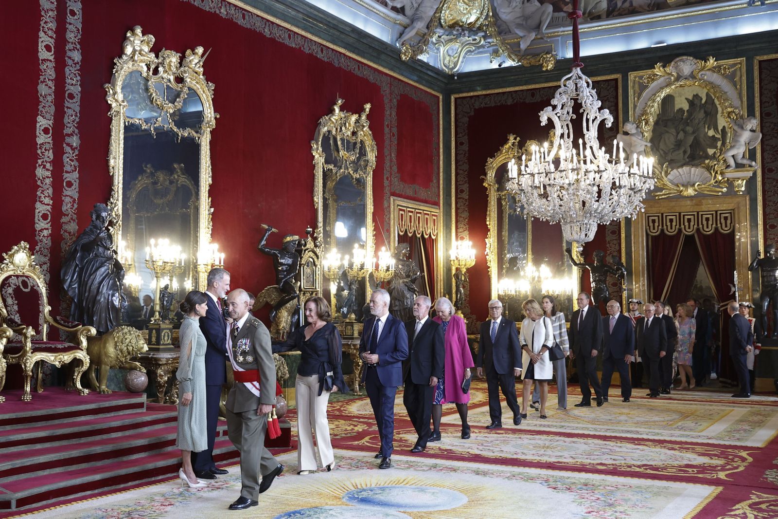 Las imágenes de los reyes durante la recepción en el Palacio Real
