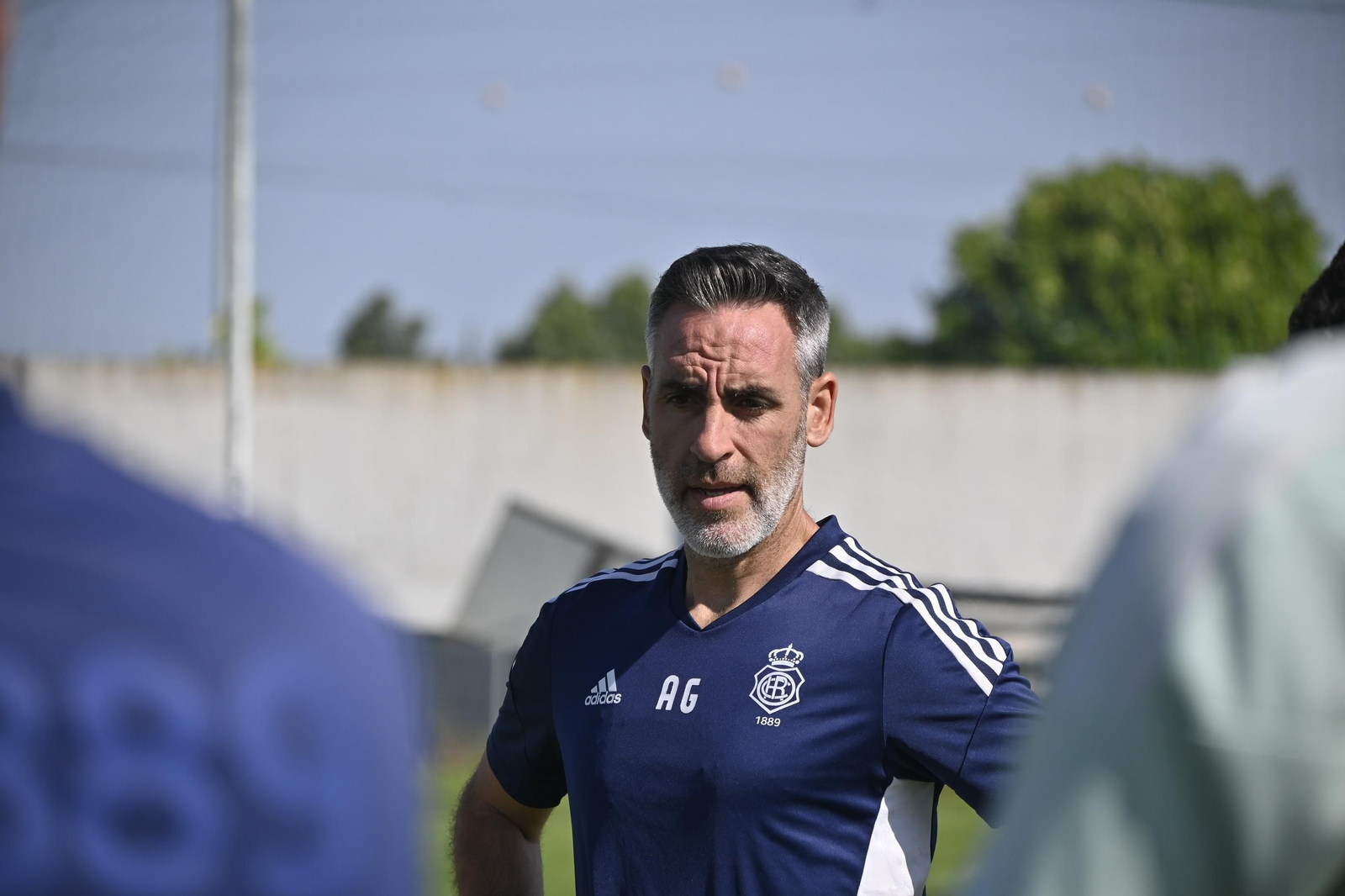 Abel Gómez en un entrenamiento del Recre.