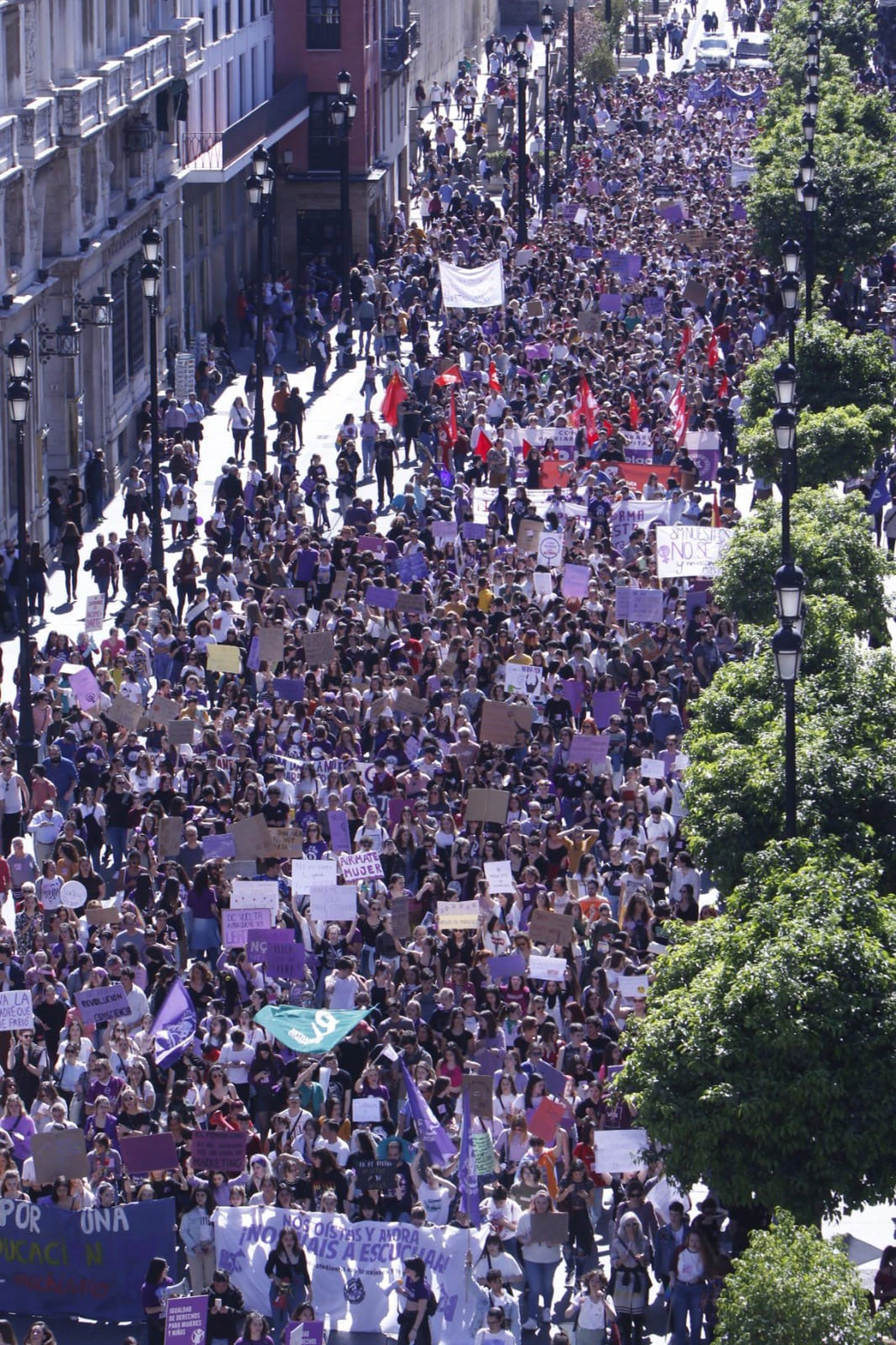 Las imágenes de las manifestaciones del 8M en Sevilla.