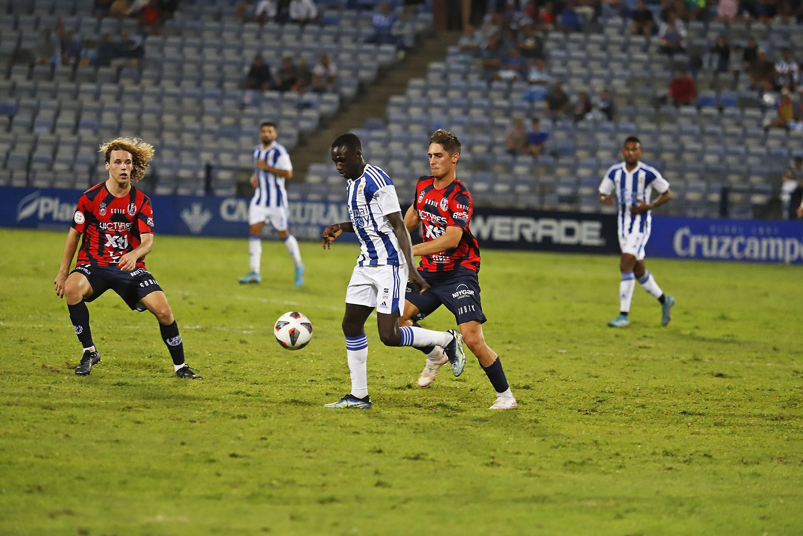 Imágenes del partido entre el Recreativo de Huelva y Yeclano