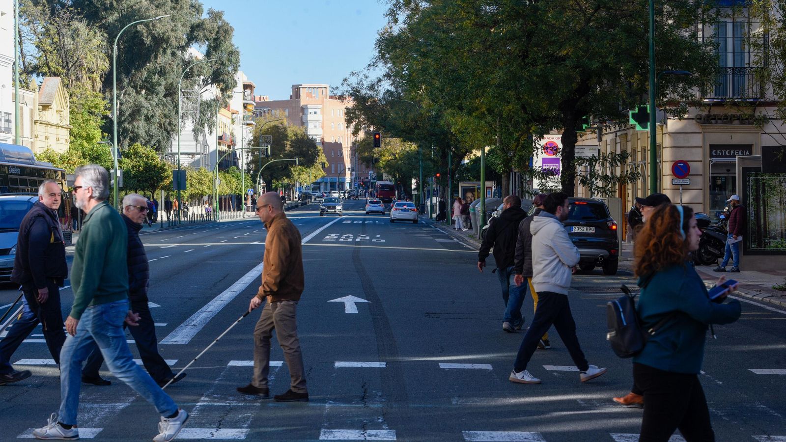 El paso de peatones del centro de salud de María Auxiliadora, donde comienza el tramo que analizamos en estas líneas.
