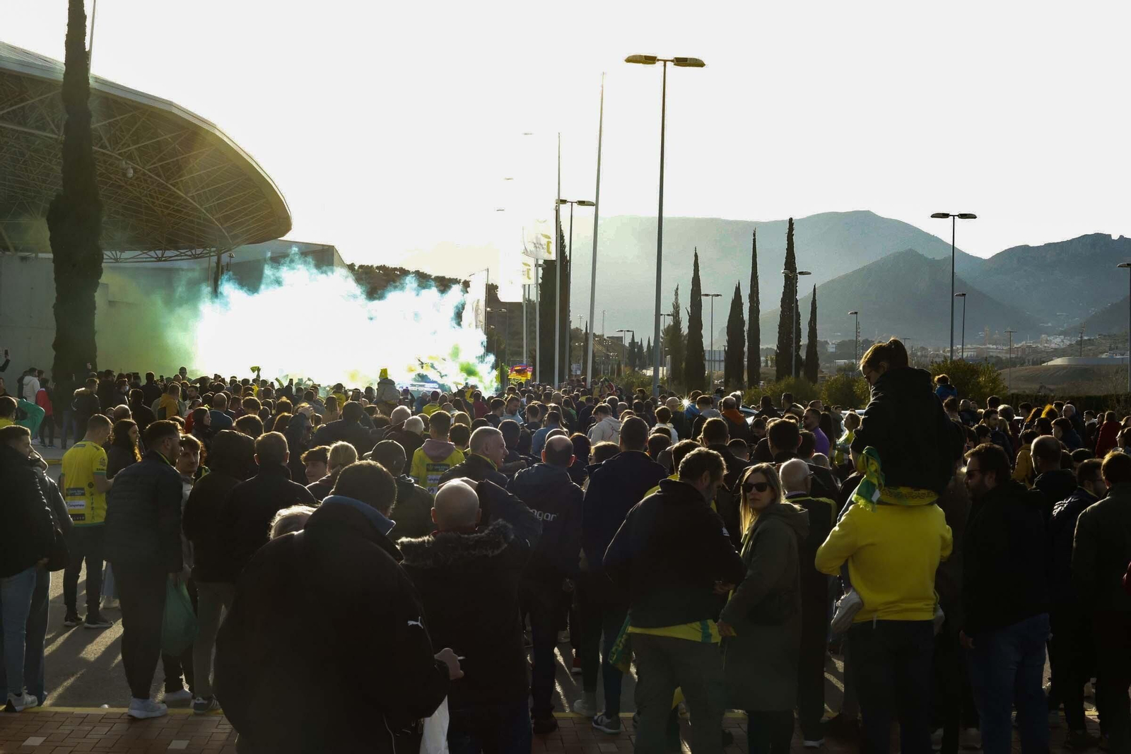 Así se ha vivido la 'fan zone' de la Supercopa de España y el recibimiento al Jaén FS