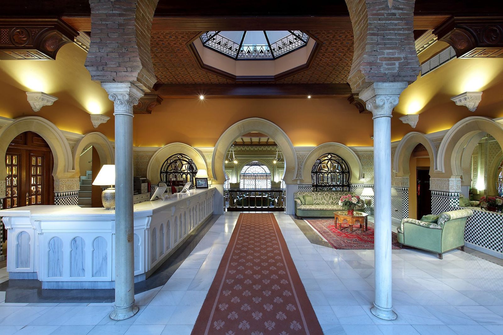 El hall del Alhambra Palace, un cinco estrellas motivo de orgullo para Granada