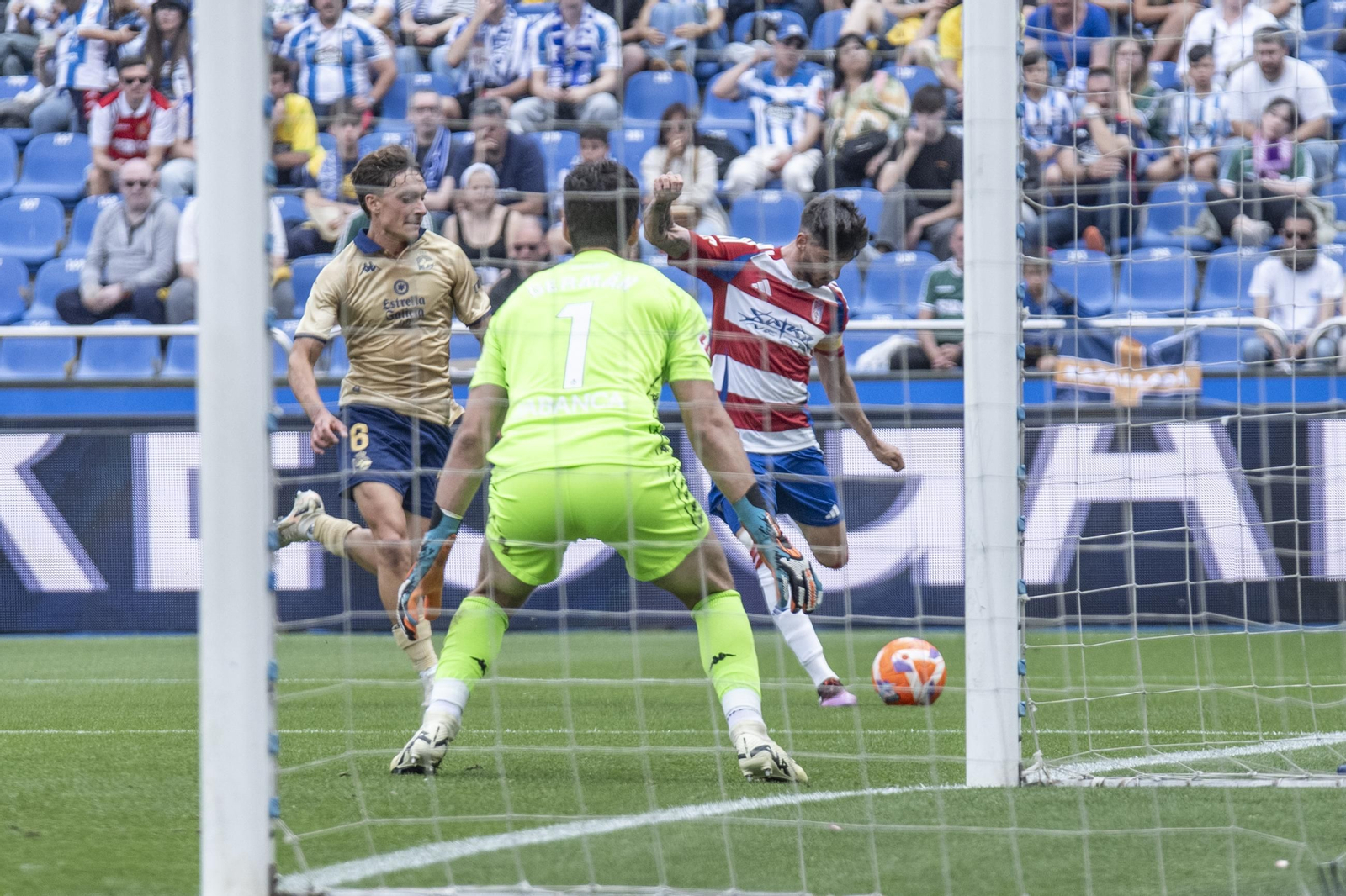 Las mejores imágenes de la victoria del Granada CF ante el Dépor