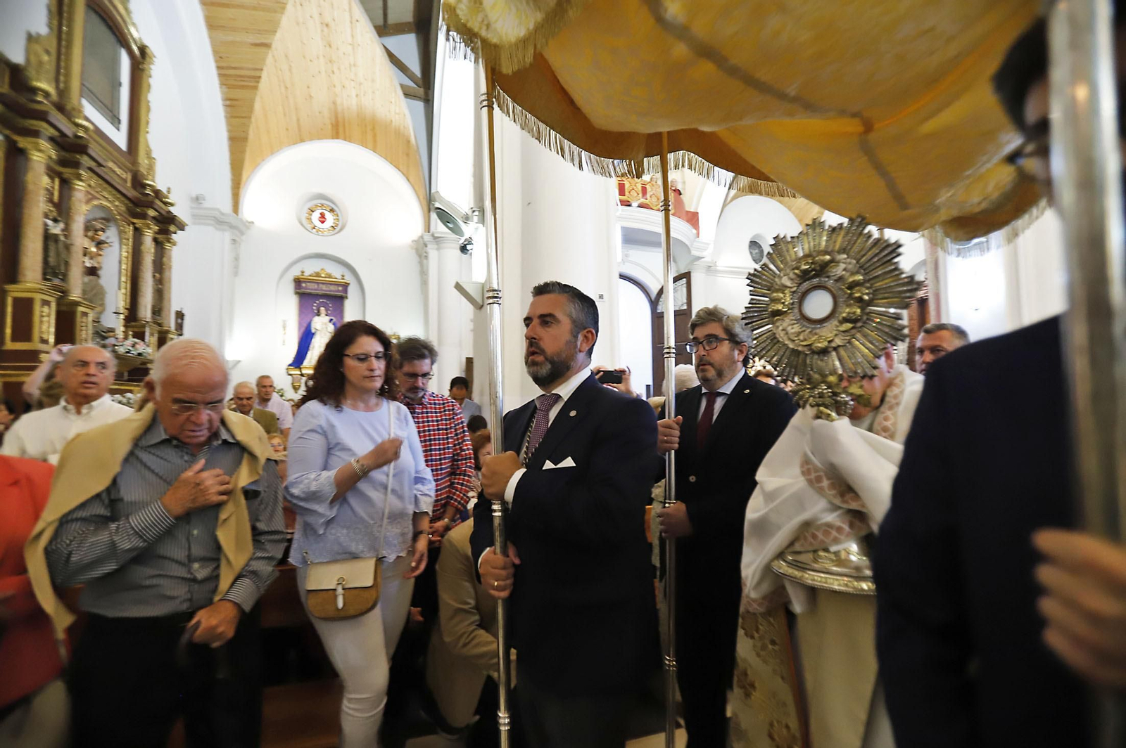 Imágenes de la procesión del Corpus Christi en Huelva