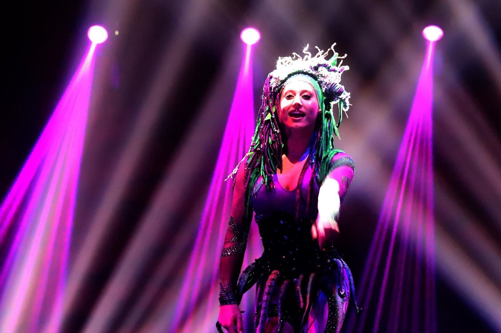 El Circo Alegría muestra su espectáculo sobre el agua, en imágenes