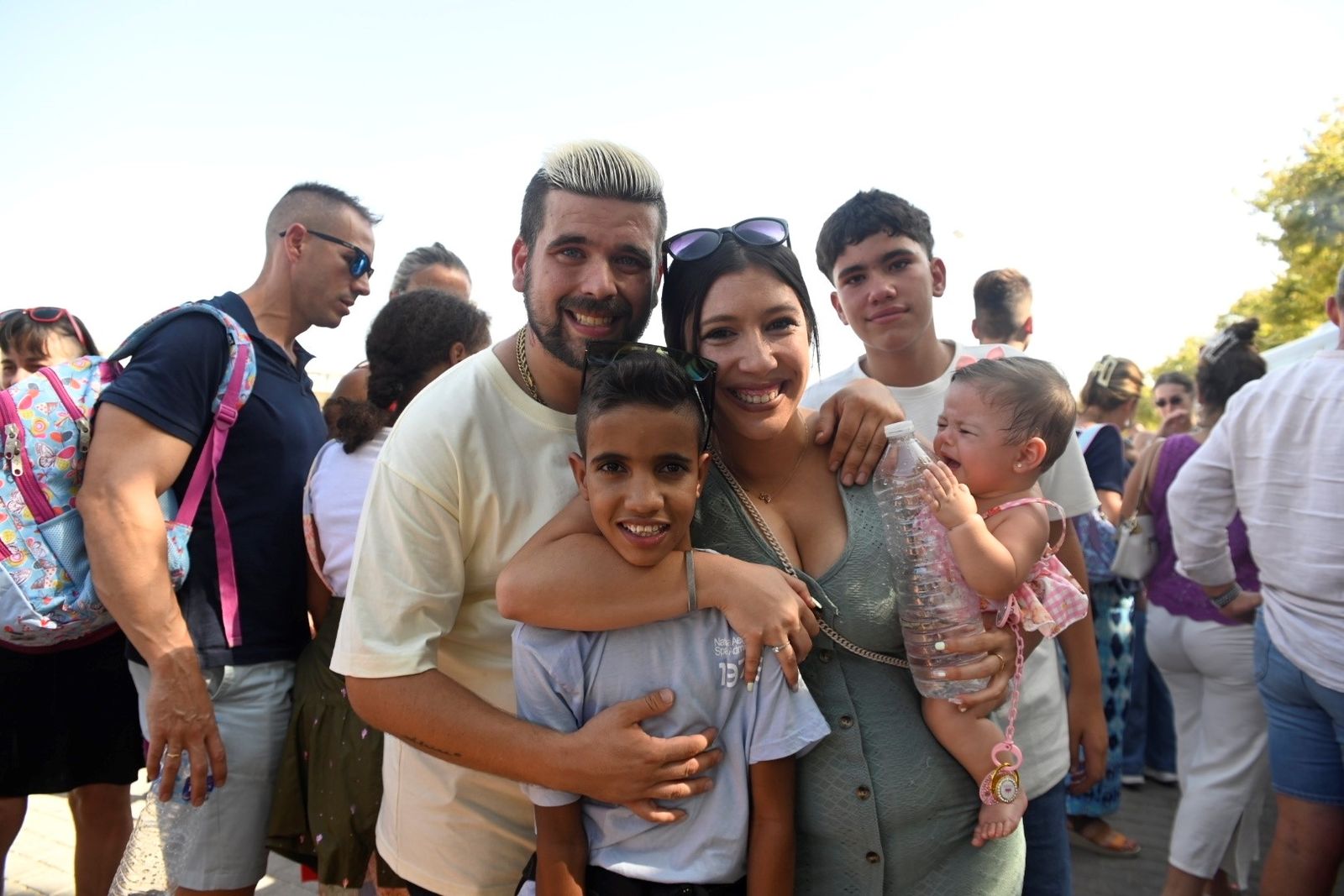 La emotiva despedida de los niños saharauis de Córdoba, en imágenes