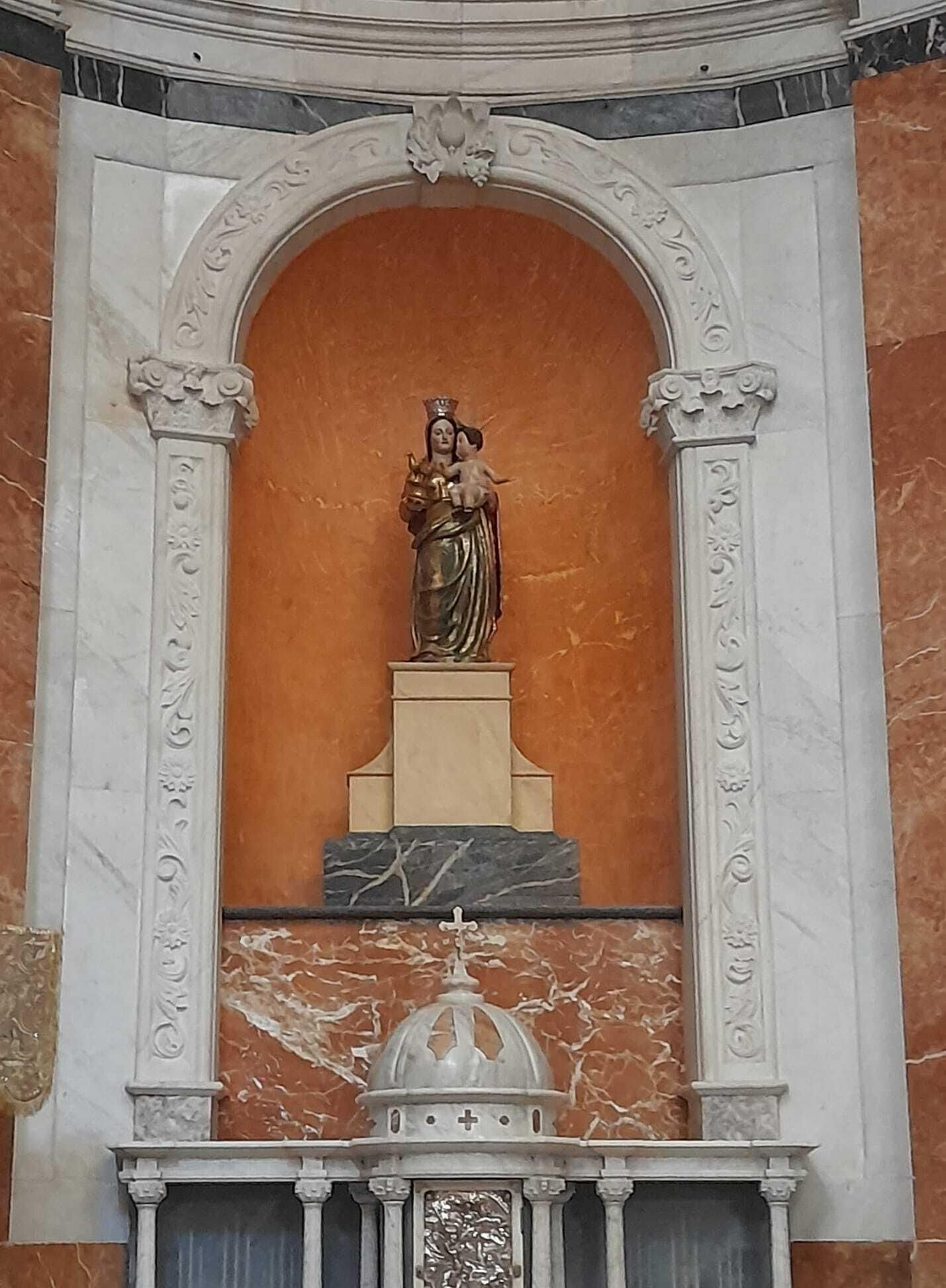 La Virgen de la Candelaria, en la Capilla del Sagrario de la Catedral.