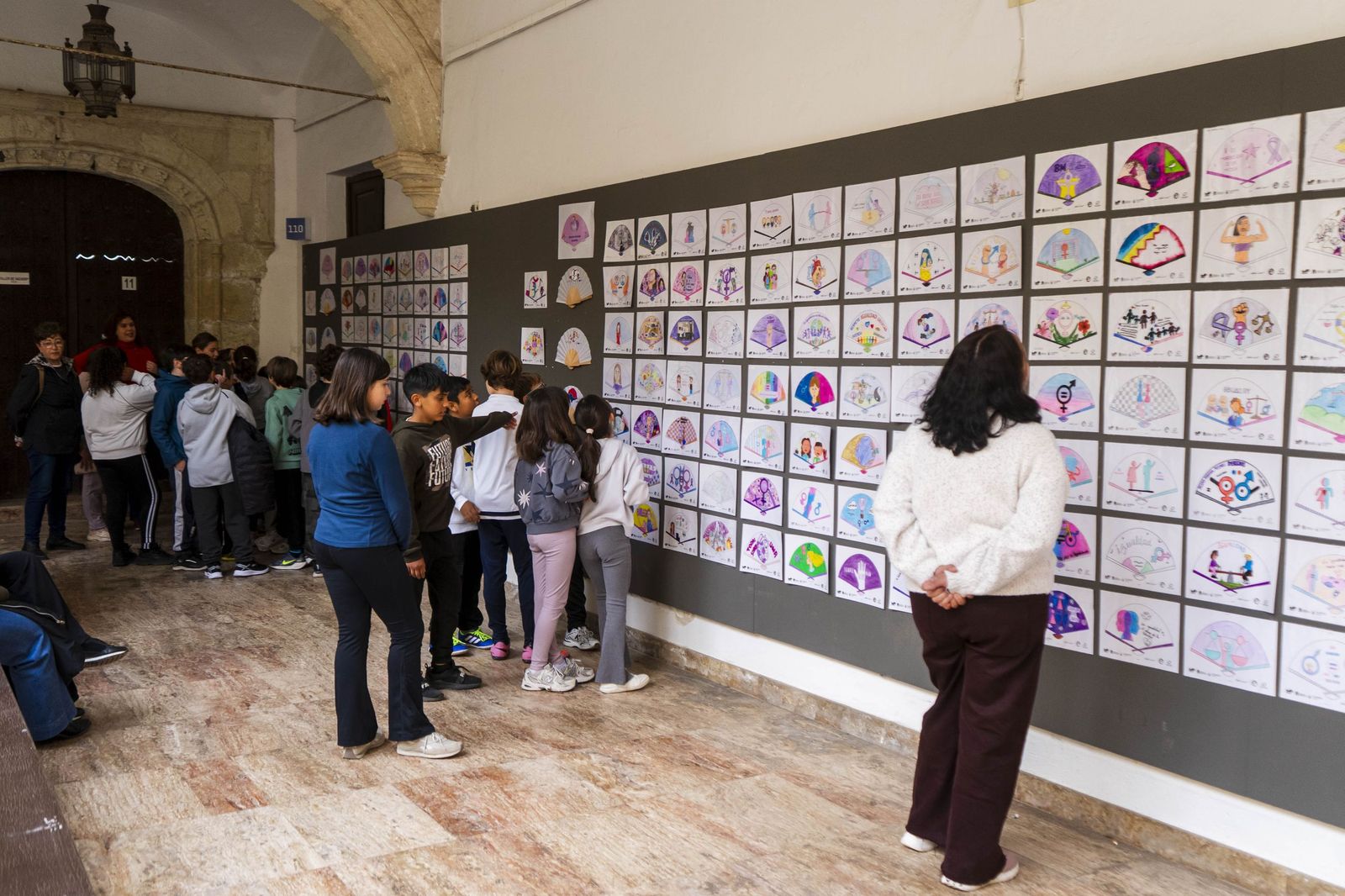 Las imágenes de los premios de la VII Edición del Concurso Intercentros 'Dale al Arte por la Igualdad'