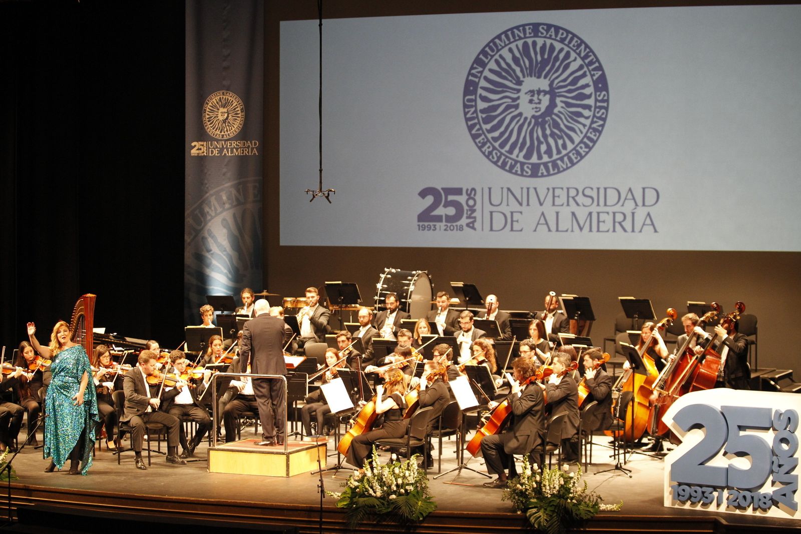 Gala en el Auditorio Maestro Padilla con la que se abre oficialmente la programación de actos para conmemorar las bodas de plata de la Universidad de Almería.