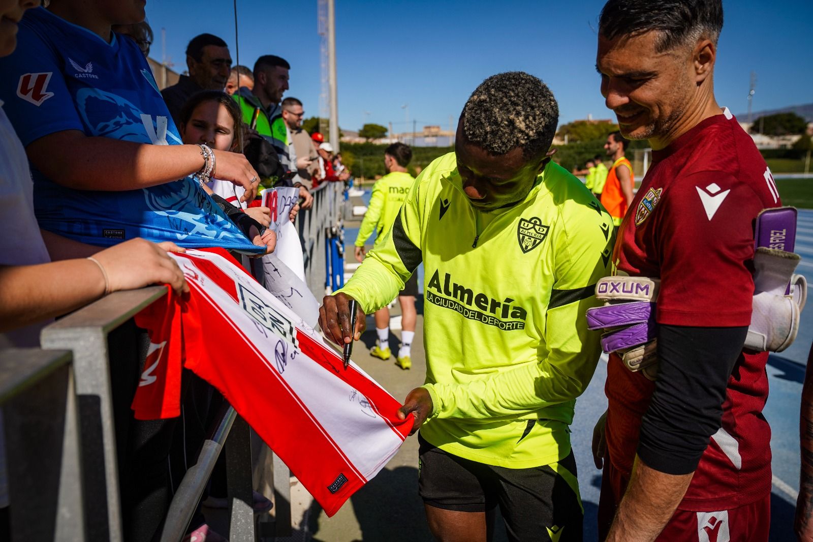 Imágenes del entrenamiento a puerta abierta de la UDA