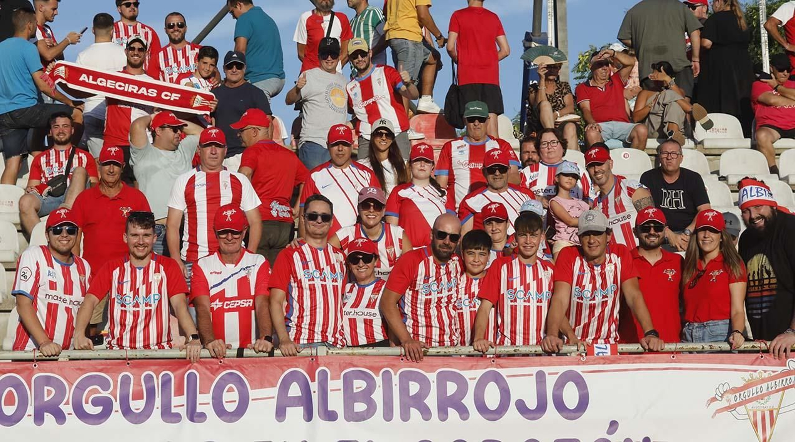 Búscate entre los aficionados del Algeciras CF - Sevilla Atlético en el Nuevo Mirador