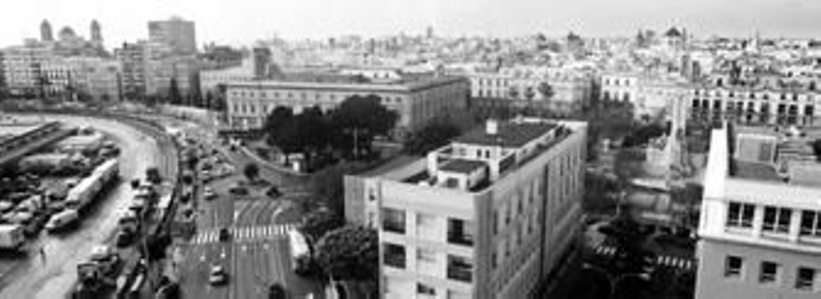 La Junta de Andalucía plantea la posibilidad de que el tranvía recorra la ciudad desde el segundo puente hasta la plaza de España.