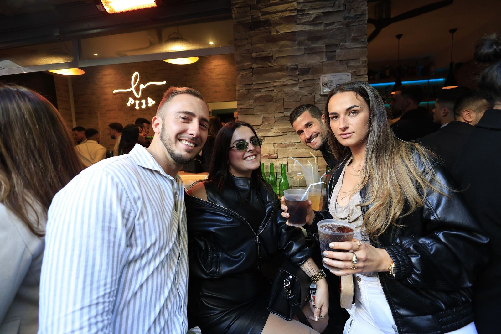 La Línea explota de gente en la tardebuena más animada, en imágenes