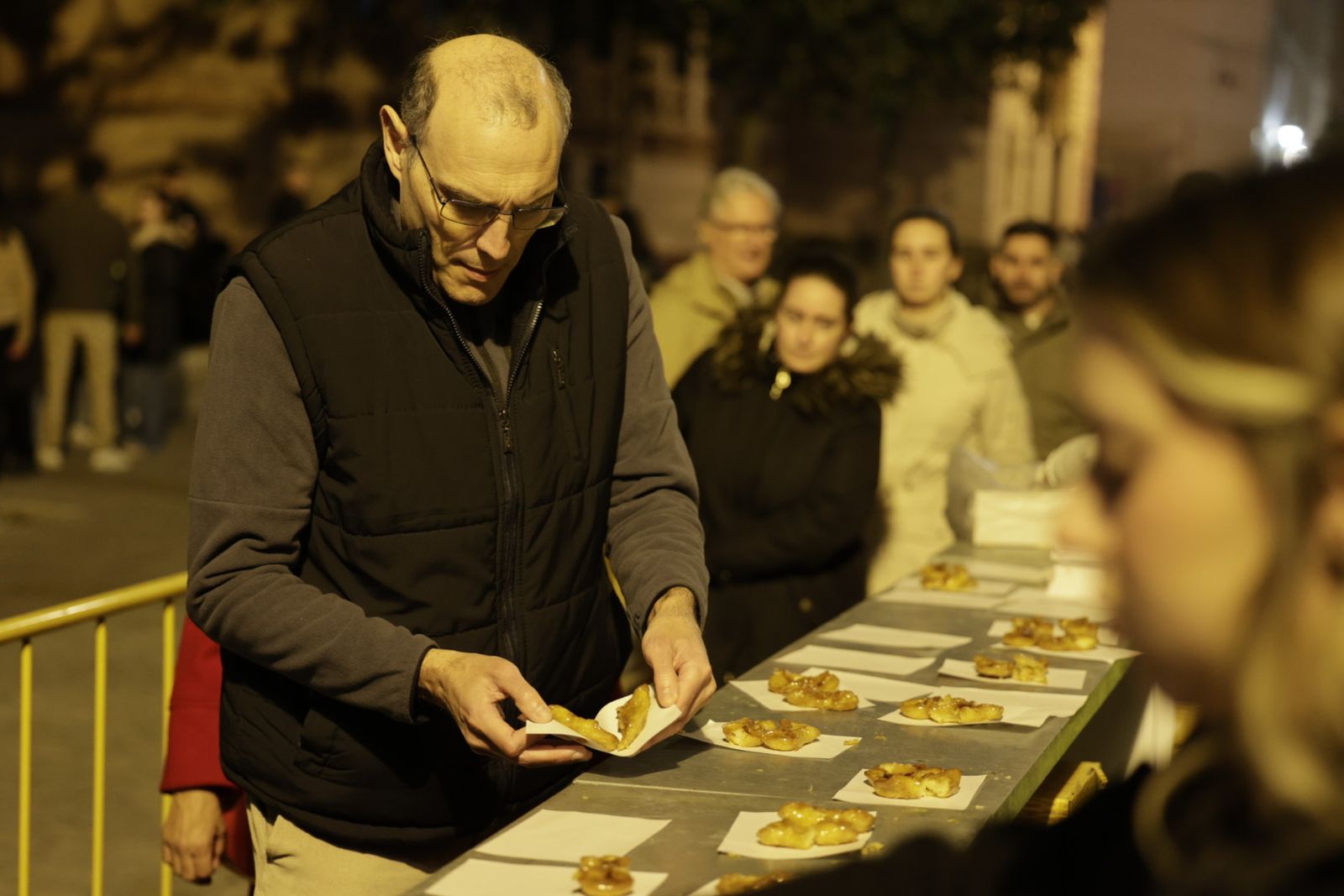 Las imágenes de la Pestiñada populatr del Carnaval de Cádiz 2026
