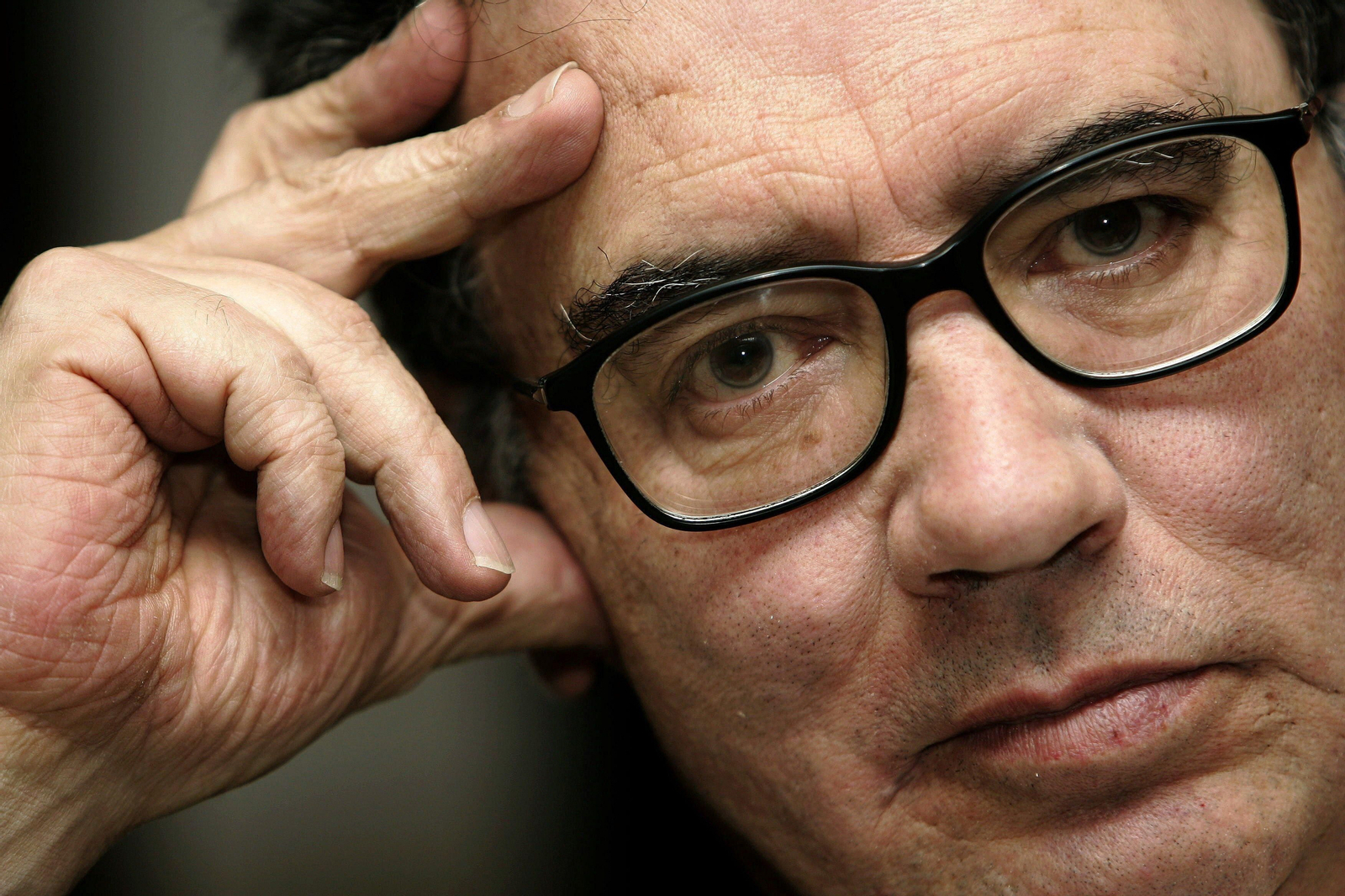 El poeta colombiano Darío Jaramillo, en una imagen de archivo.