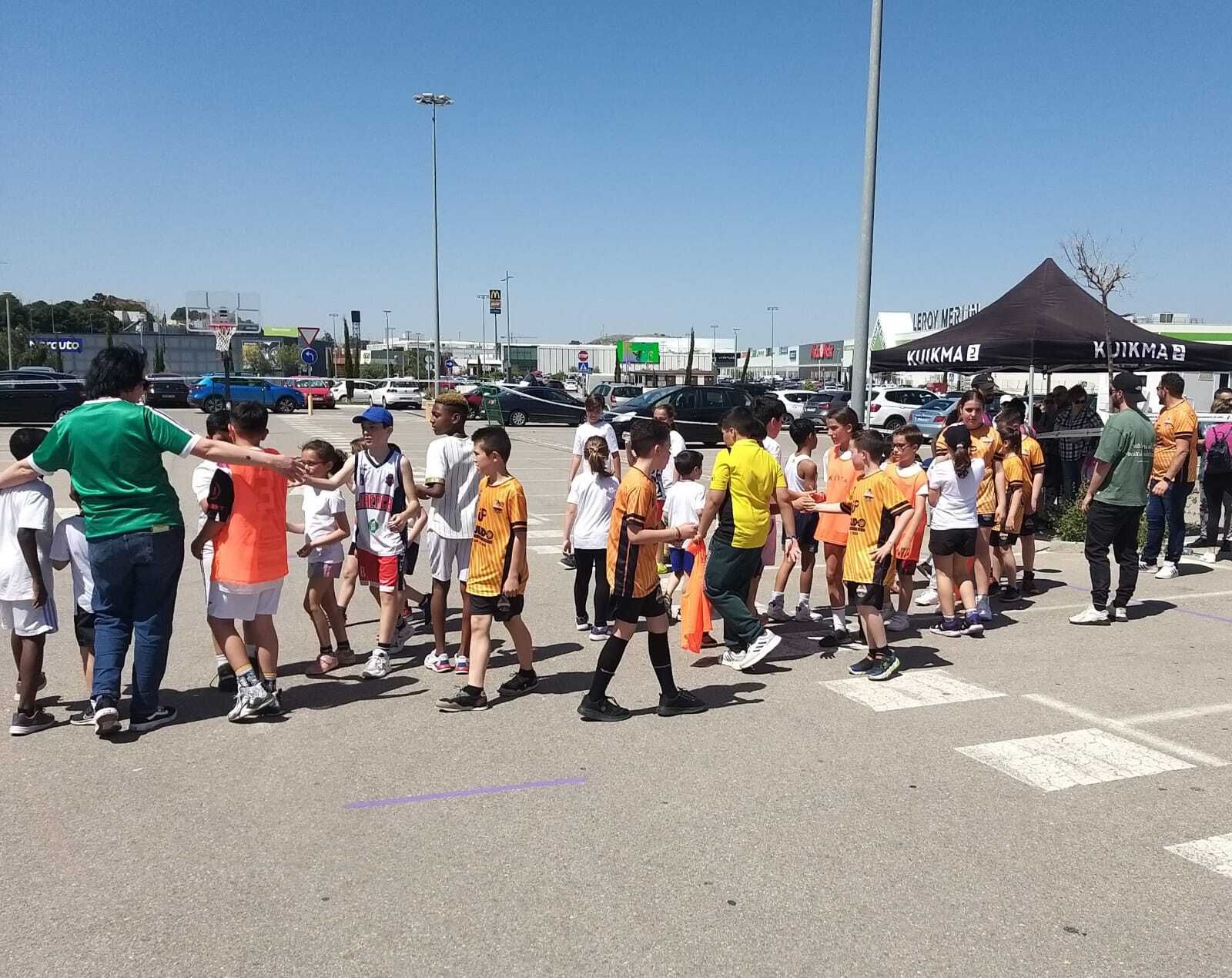 En imágenes: basket solidario de la mano del CD Bulevar en favor de ALES