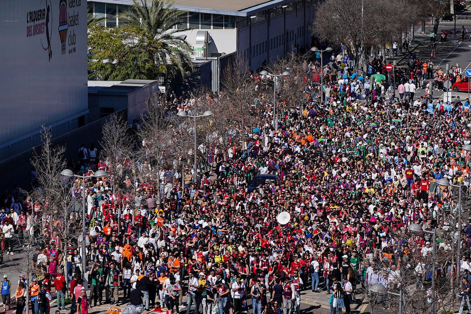 Las fotos del encuentro de aficiones de la Copa del Rey de Valencia