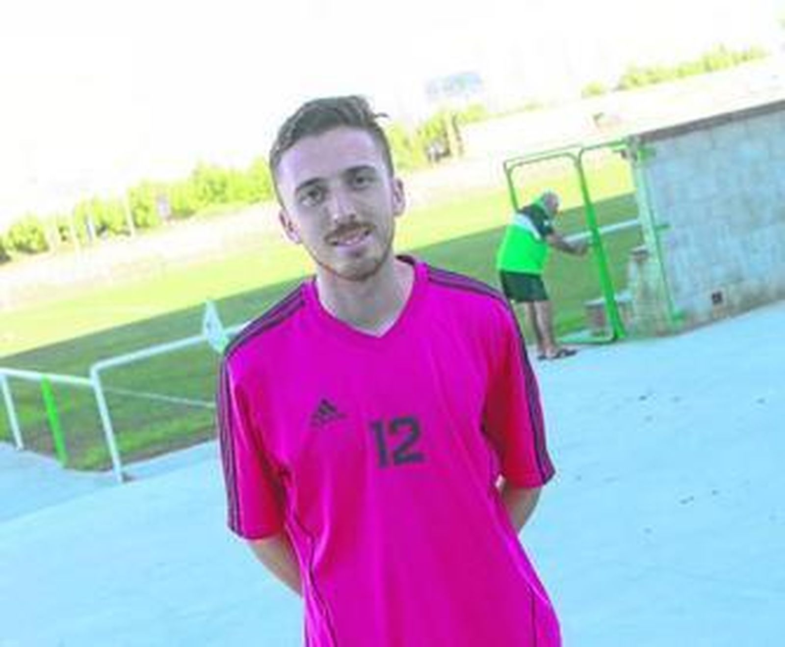 Juanan posa en el Municipal de Los Cortijillos, el pasado sábado.