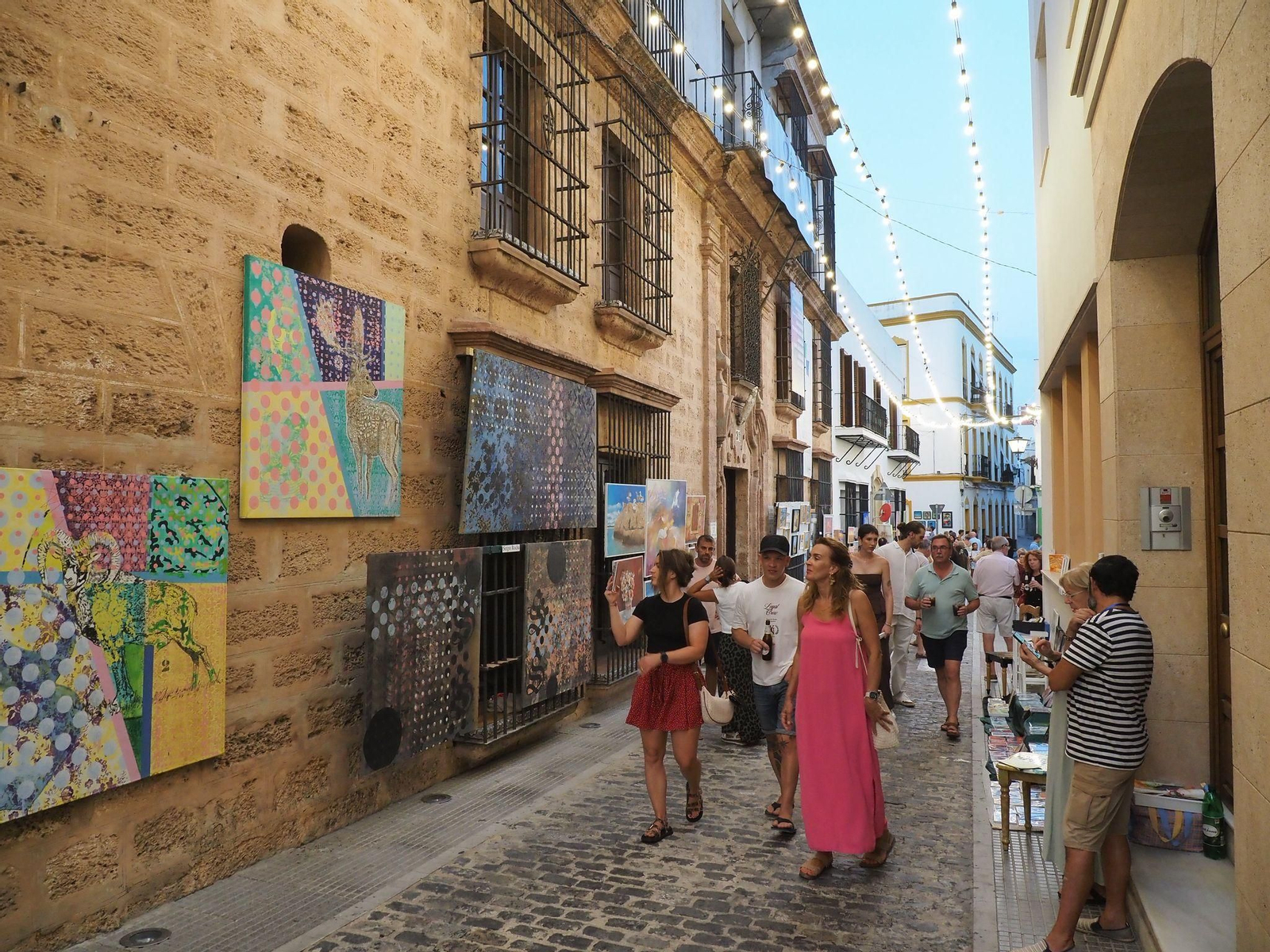 Paseo por el Arte de Ayamonte, el mayor museo efímero a cielo abierto, en imágenes