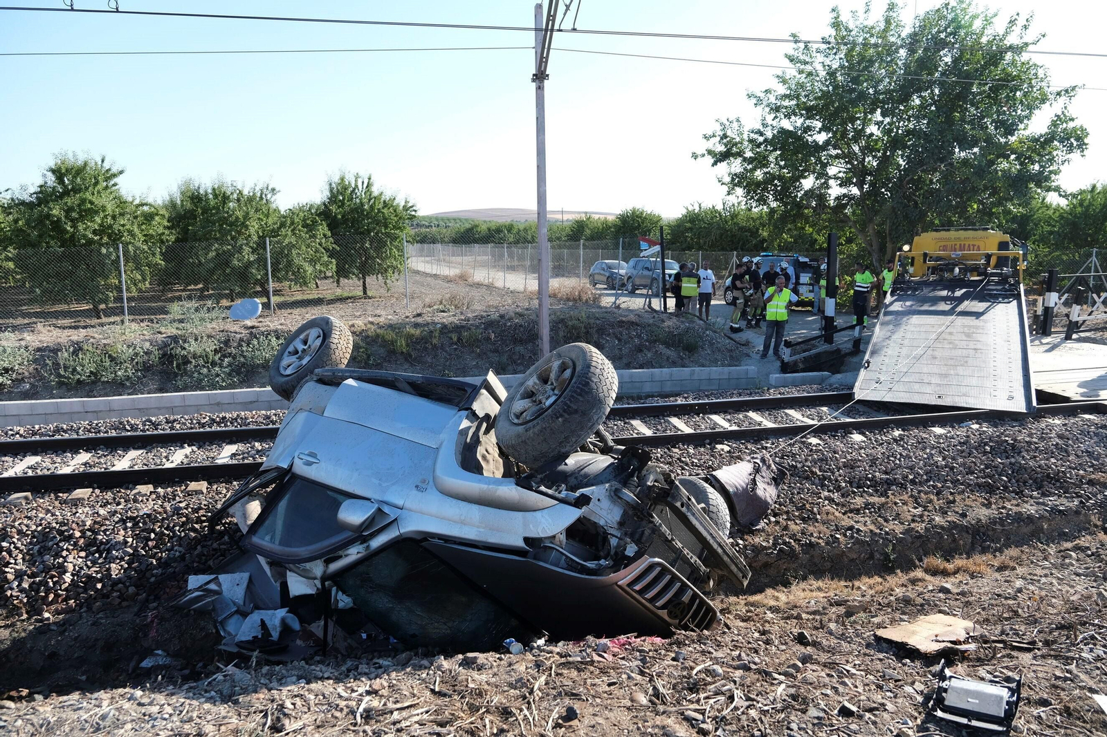 El accidente entre un tren y un coche en Alcolea, en imágenes El accidente entre un tren y un coche en Alcolea, en imágenes