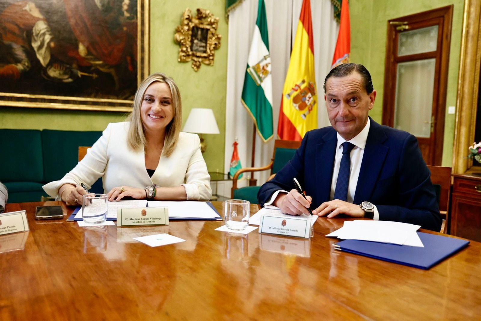Firma de convenio anual entre Ayuntamiento y Granada CF