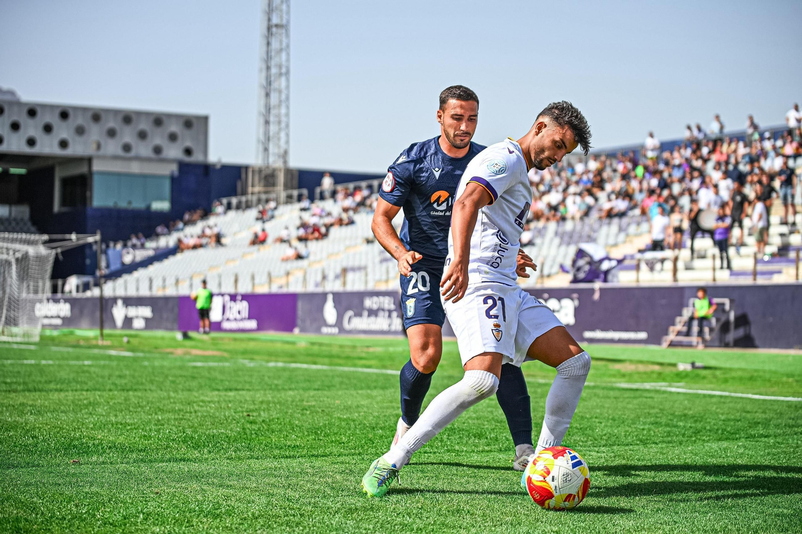La afición lagarta en el empate entre el Real Jaén y UD Melilla, en imágenes