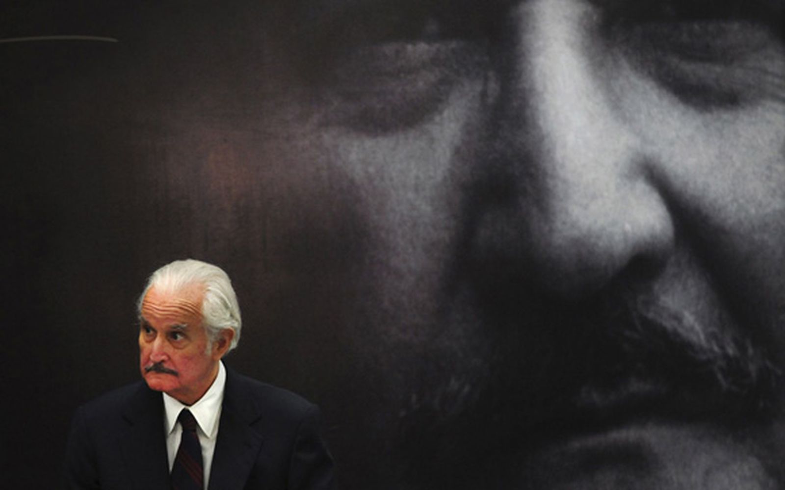 Colegas de Carlos Fuentes lamentan la muerte del escritor