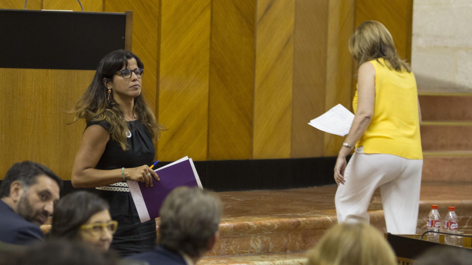 Rodríguez pasa frente a Díaz en el Pleno.
