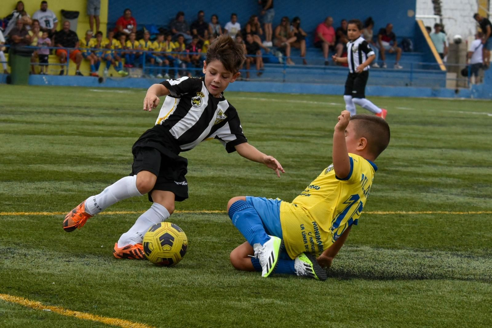 El Atlético Zabal derrota a los vándalos