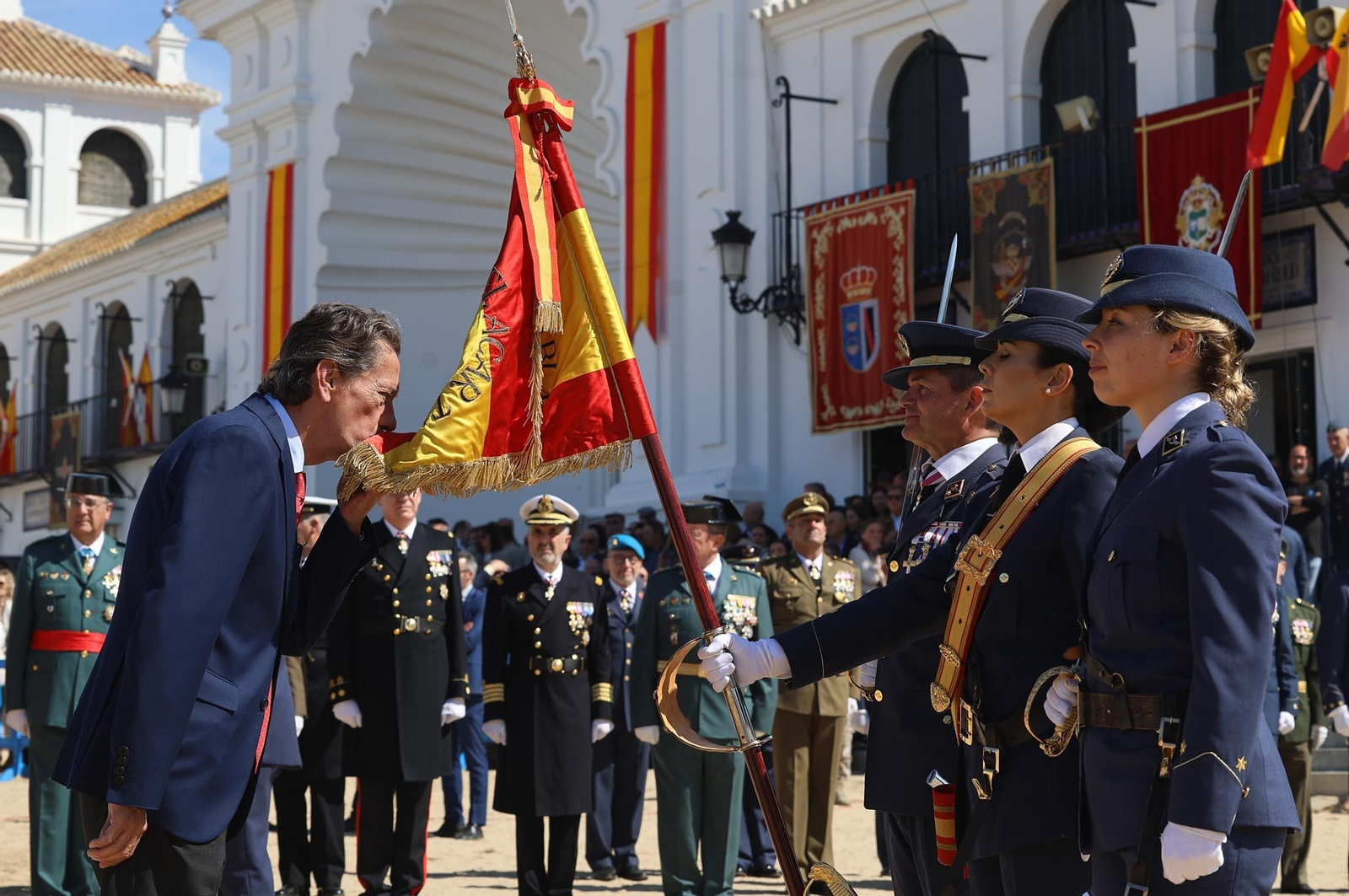 Imágenes del acto de Juramento o Promesa de Fidelidad a la Bandera Nacional en El Rocío