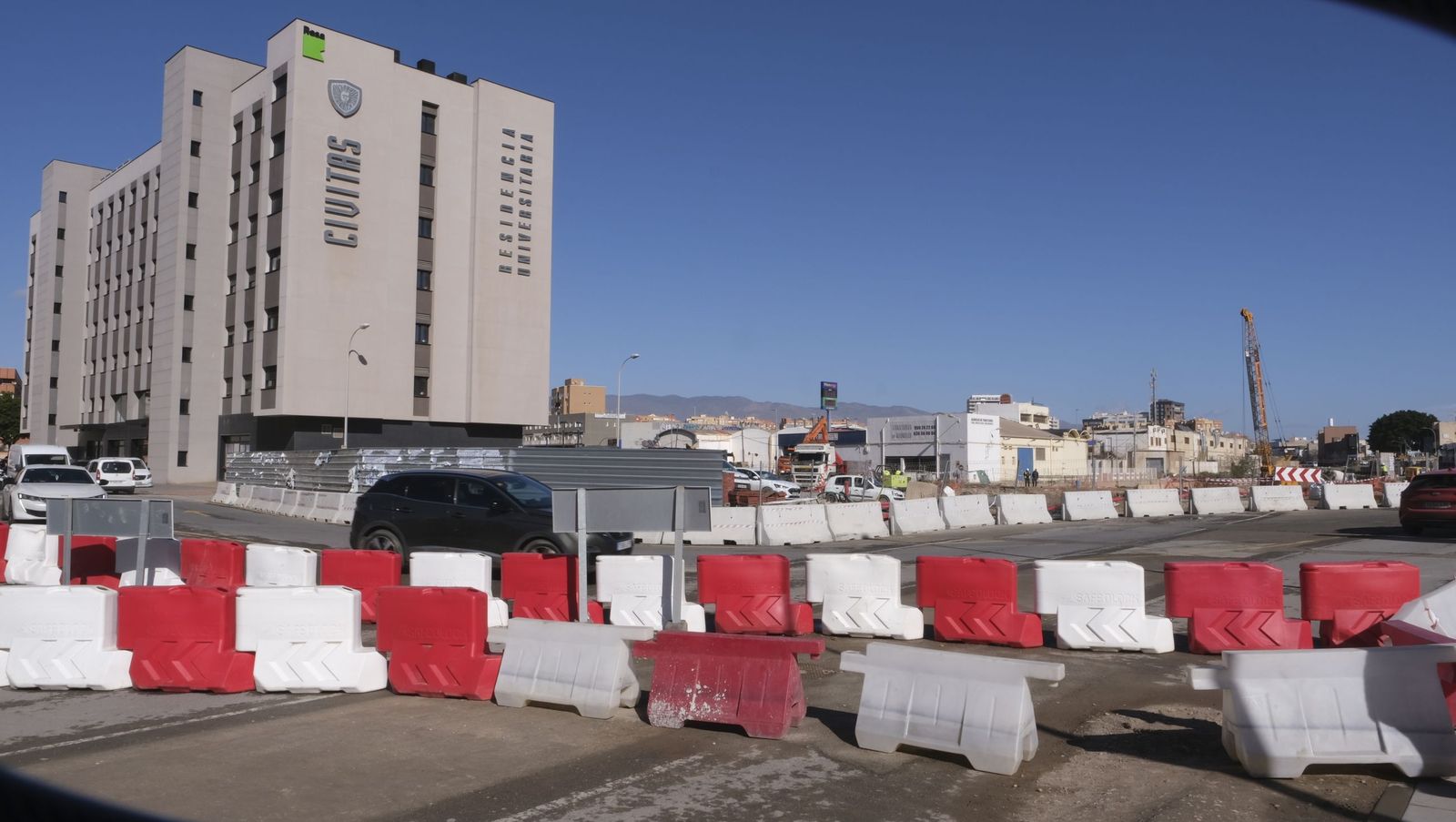 La llegada del AVE a Almería va tomando forma, en fotos