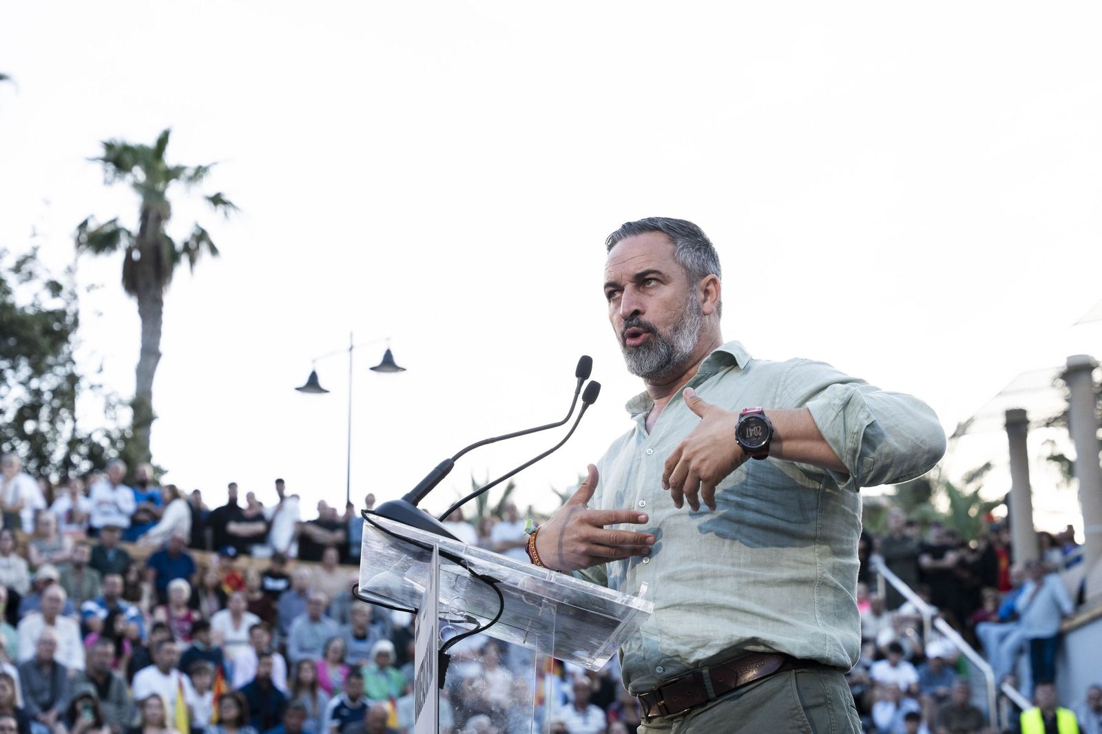 Las imágenes del mitin de Vox con Santiago Abascal y Manuel Gavira en ...