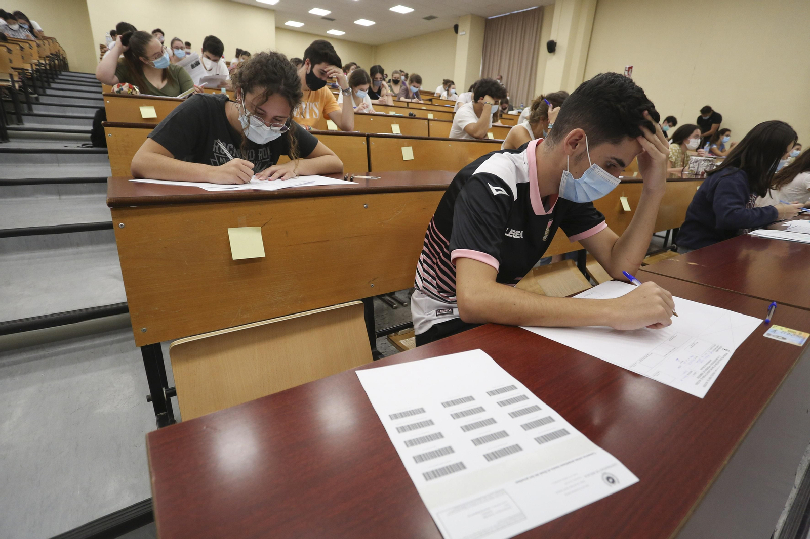 Estudiantes haciendo la Selectividad en Málaga este año.