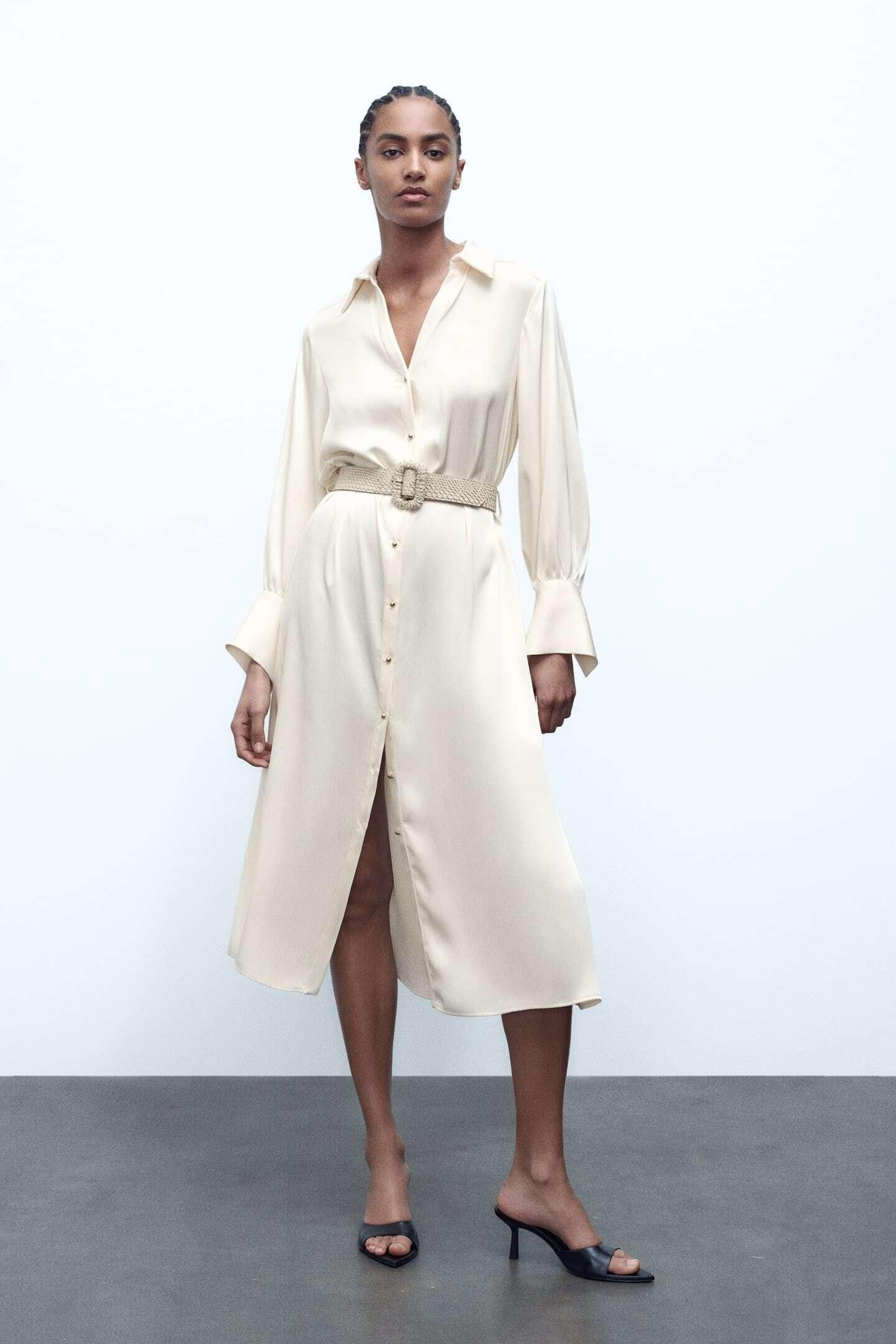 Vestido camisero de color crudo de Zara.