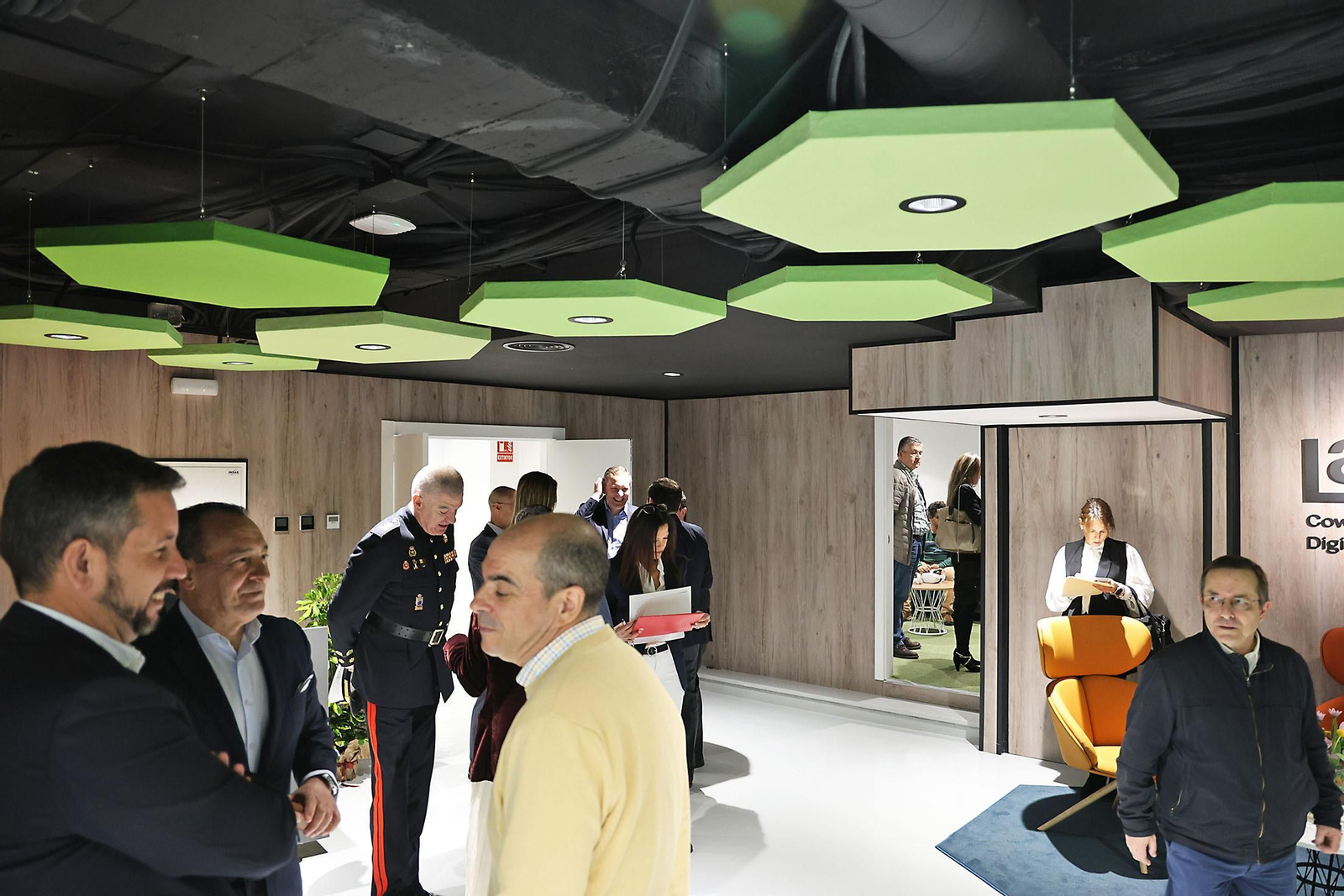 Imágenes de la inauguración del coworking digital 'La Nao'.