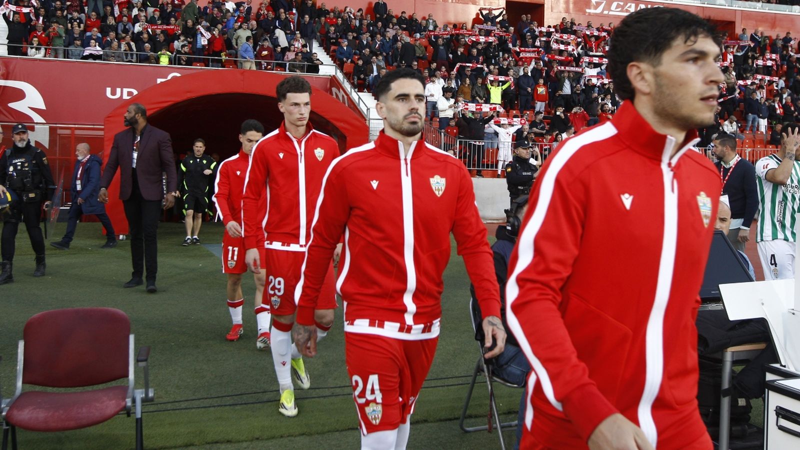 El delantero vallisoletano, antes del inicio del partido ante los cordobeses.