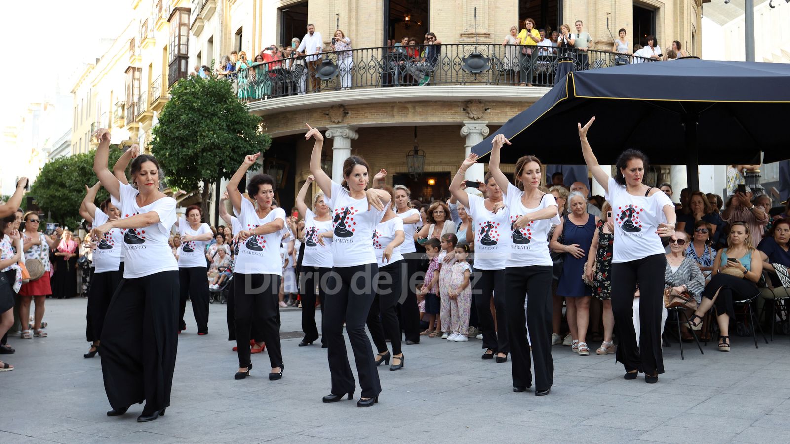 Flashmob de la academia de baile de Fani Muñoz en Jerez