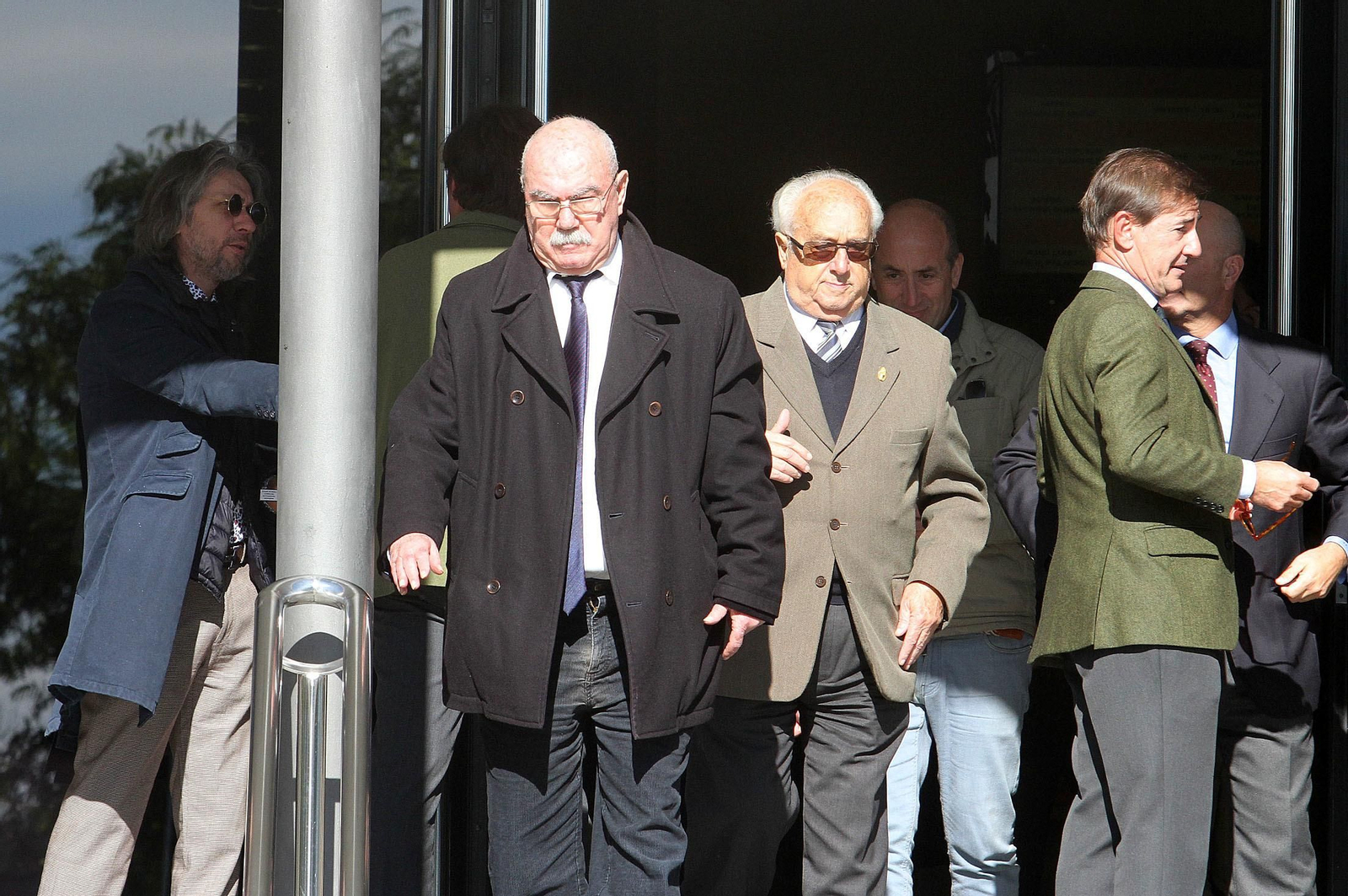 Condolencias a la familia García Palacios durante la mañana en el tanatorio, en imágenes