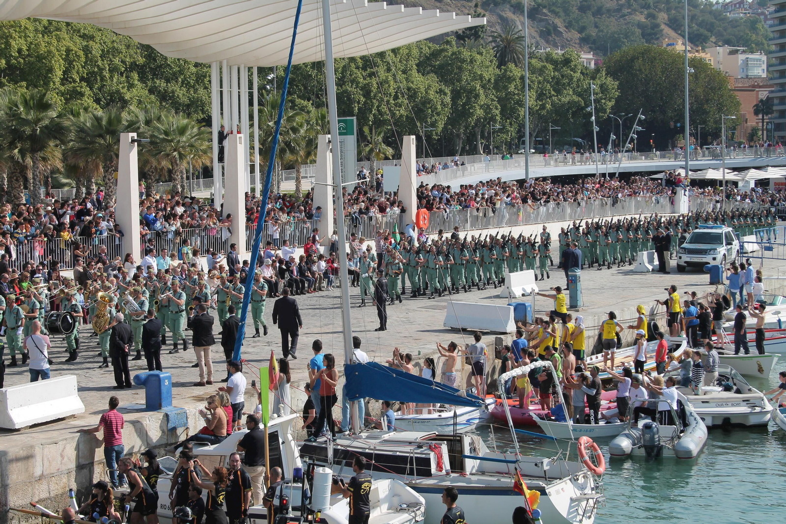 Desfile de la Legión en el puerto tras su desembarco el Jueves Santo de 2017. Desfile de la Legión en el puerto tras su desembarco el Jueves Santo de 2017.